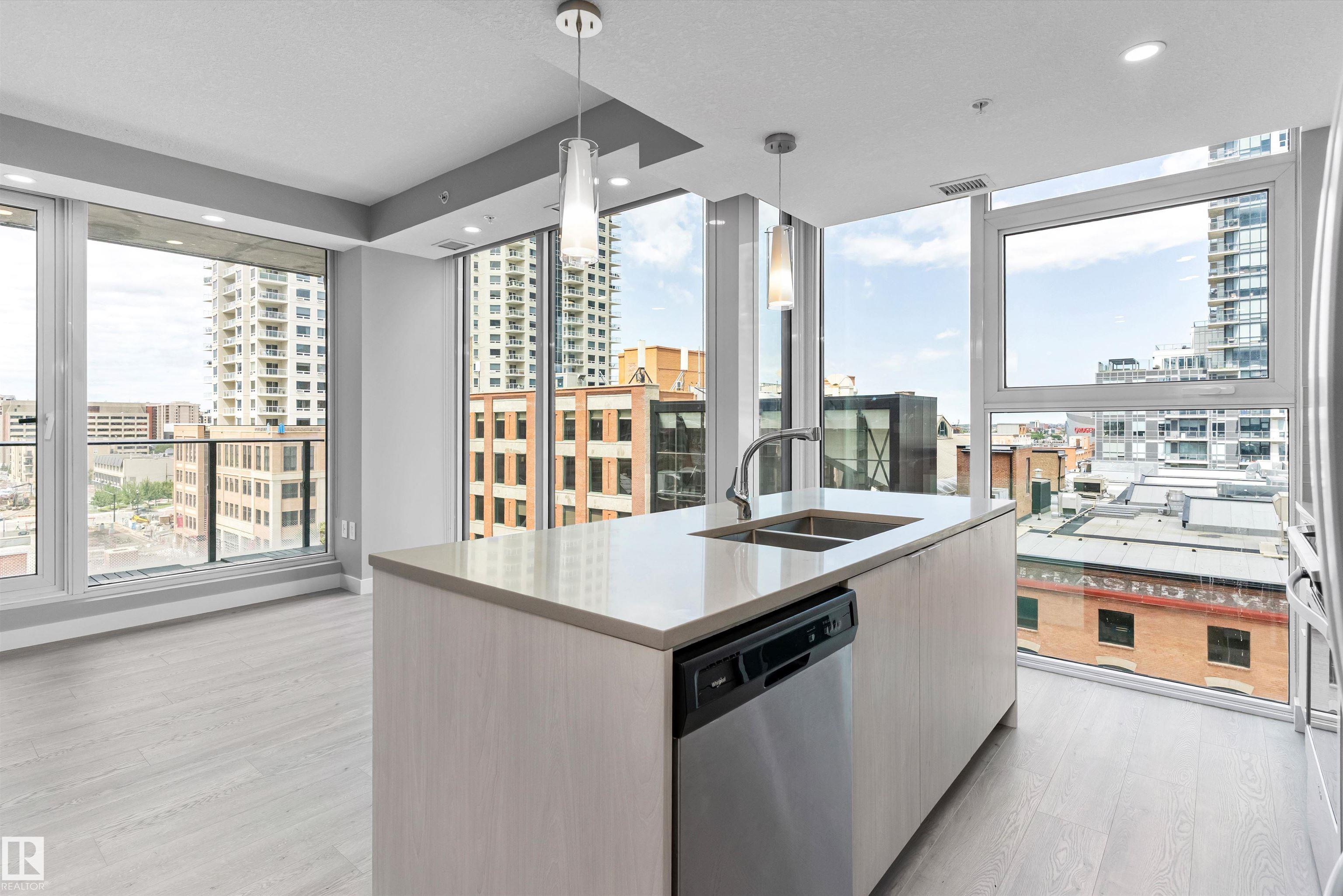 https://zimg.paragon.ice.com/ParagonImages/Property/PM/RAE/225411528/8/0/0/d128cc8c754d7a333a9d38f68e56a9dc/1/5928c886b3fe5c2b223510b56be5ad23/225411528-016f7b18-a630-4a0a-9523-f3acec71f0bc.JPG