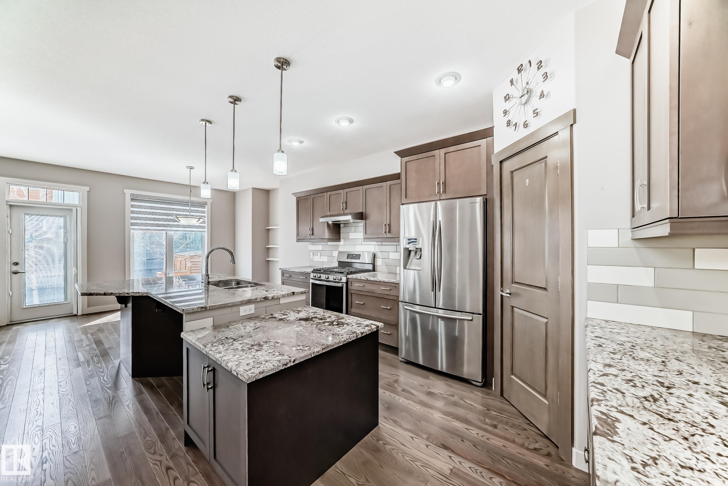 https://zimg.paragon.ice.com/ParagonImages/Property/PM/RAE/225411546/23/0/0/bbfce80043a8e305e88608cb90597641/1/2cc704e375cd348b6fd5abbfe8e6f752/225411546-355b0ff4-6be9-4751-95a5-c5a396471ffb.JPG