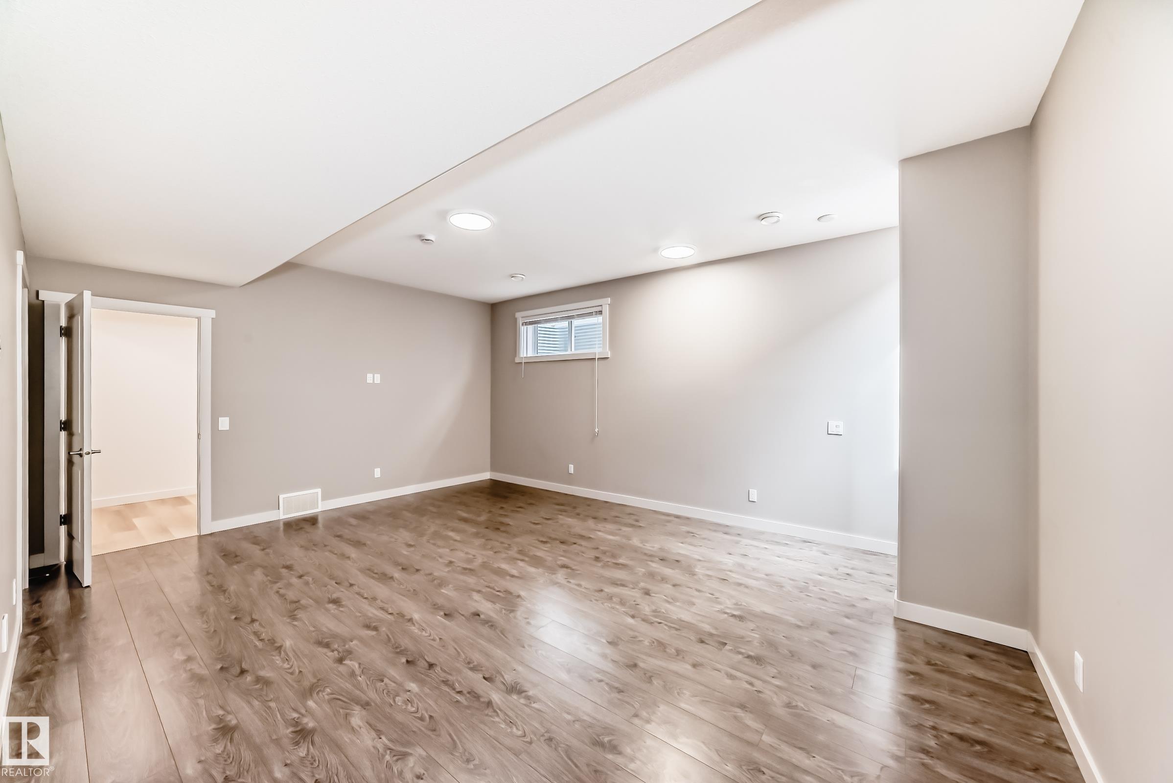 https://zimg.paragon.ice.com/ParagonImages/Property/PM/RAE/225411546/66/0/0/5643e1ecc801918e0deb5c9235b70c20/1/2cc704e375cd348b6fd5abbfe8e6f752/225411546-abc1286d-d19b-4c7e-b479-93badb9528af.JPG