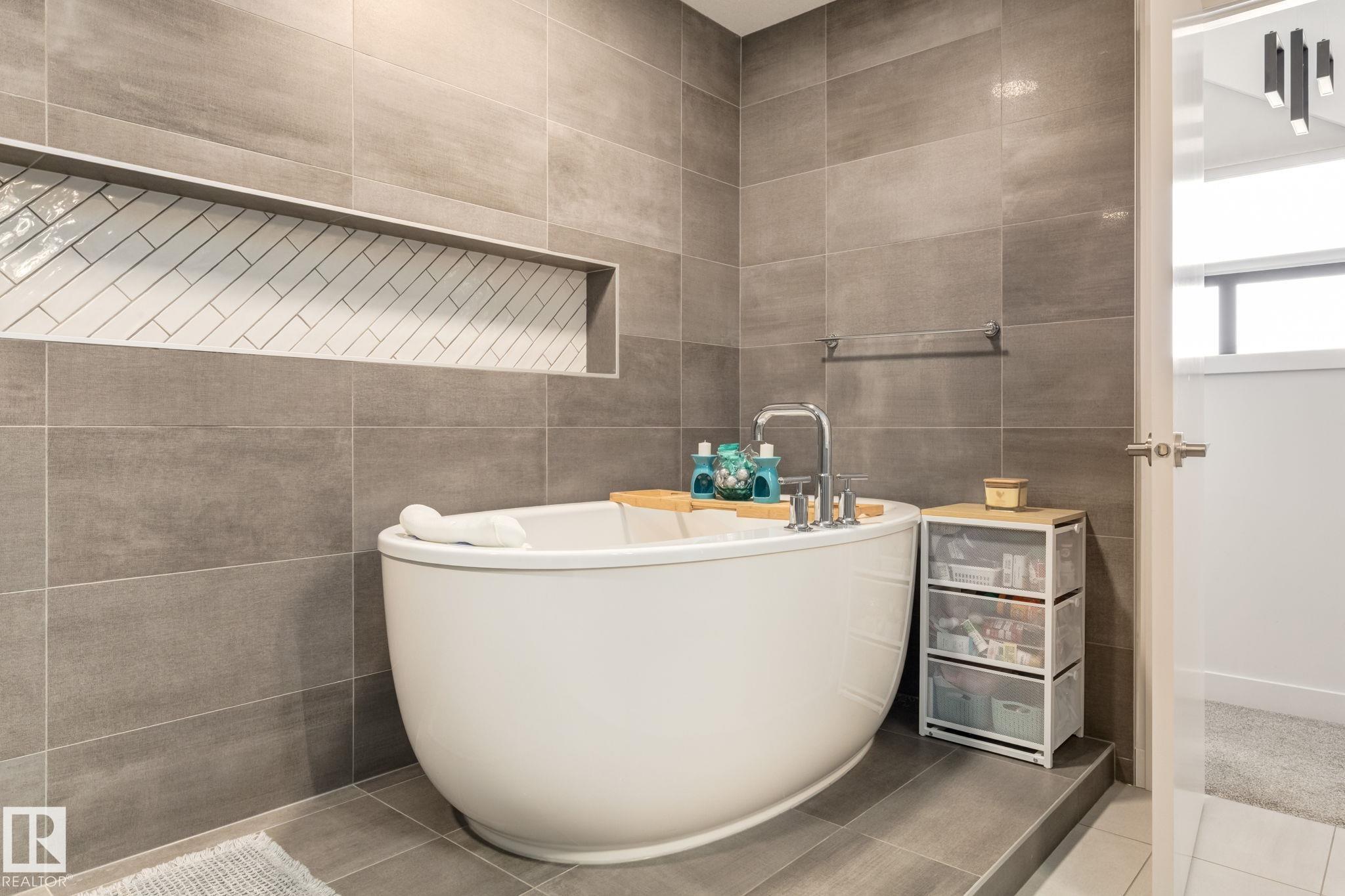 Photo 25 at 6805 Knox Loop SW, Keswick, Edmonton