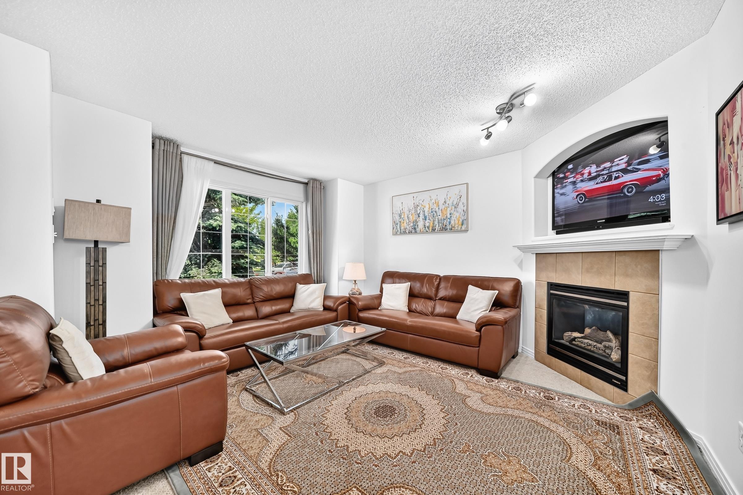 Photo 11 at 1126 Grantham Drive NW, Glastonbury, Edmonton