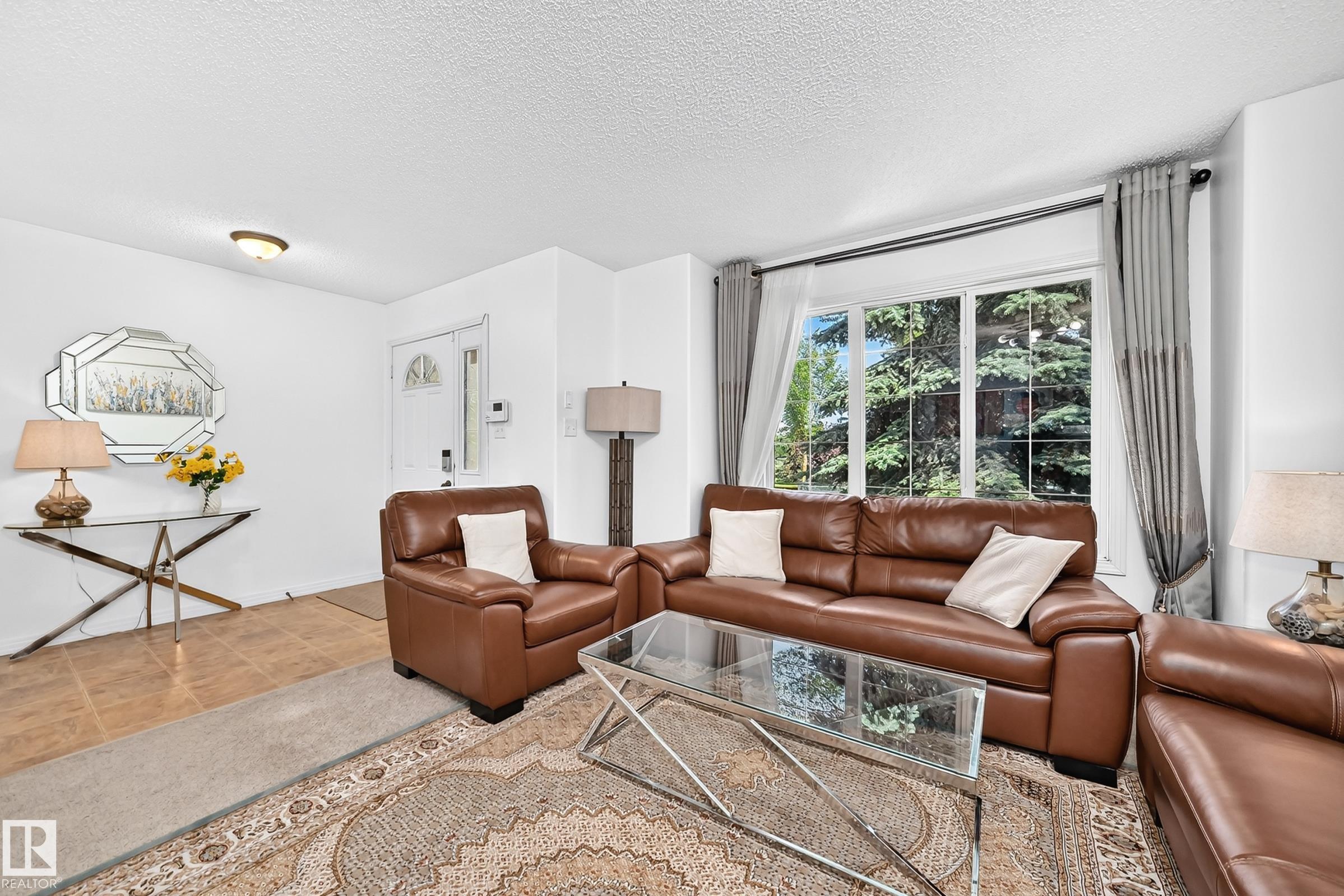 Photo 13 at 1126 Grantham Drive NW, Glastonbury, Edmonton