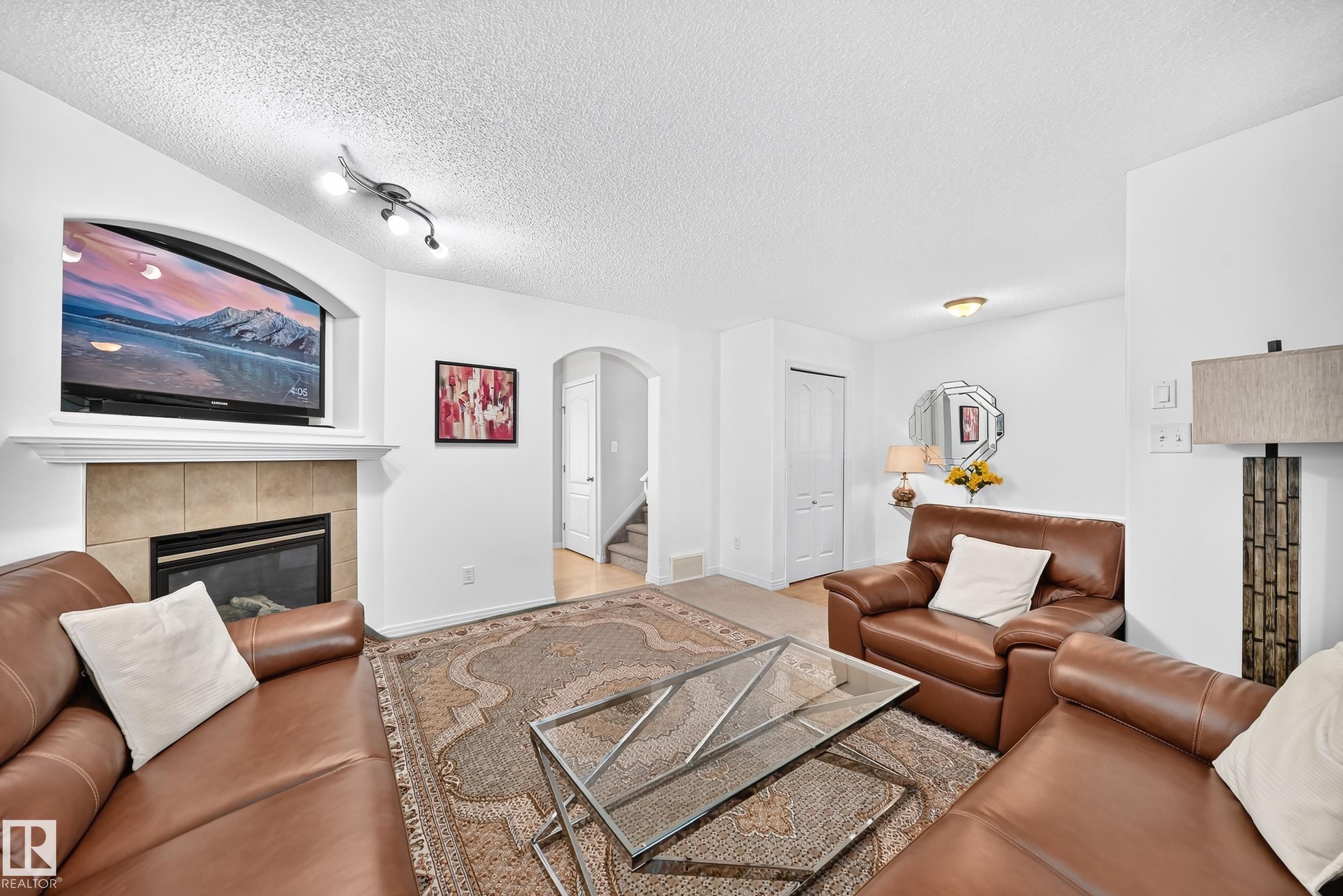Photo 14 at 1126 Grantham Drive NW, Glastonbury, Edmonton
