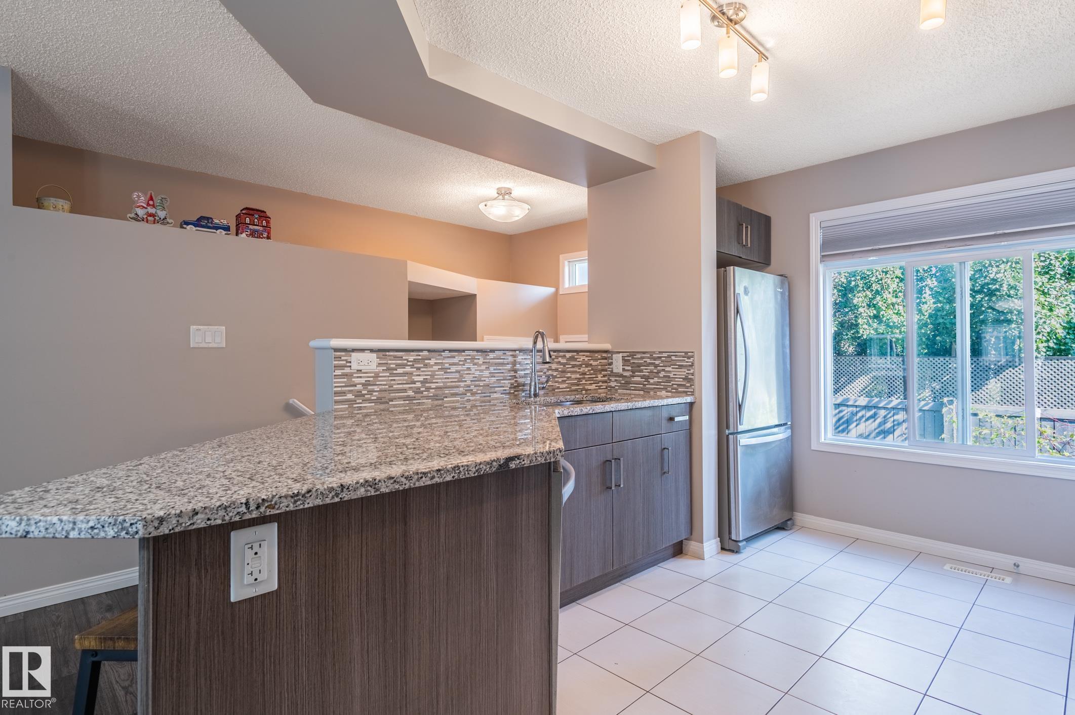 https://zimg.paragon.ice.com/ParagonImages/Property/PM/RAE/225411585/13/0/0/e41c5023961c3d3f1c4ce9d42d51607c/1/96fd29e006a5571f0669e14a9e81cc7d/225411585-897eacf7-22a1-45ef-ab3d-1bfebe949fe5.JPG