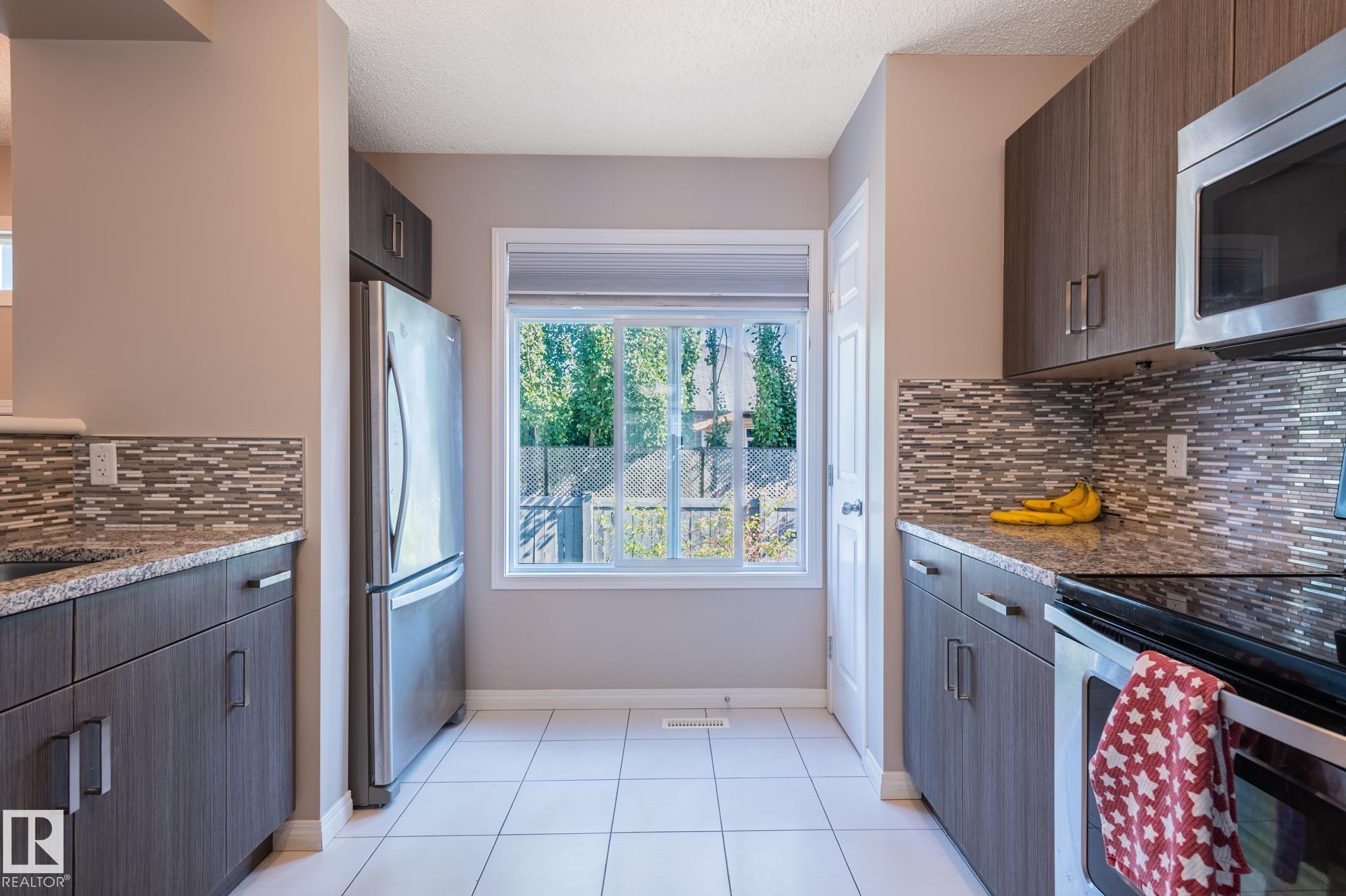 https://zimg.paragon.ice.com/ParagonImages/Property/PM/RAE/225411585/14/0/0/1cdf5a3ceb979f6dfab9a86e3a49a6bb/1/96fd29e006a5571f0669e14a9e81cc7d/225411585-881696ad-8b7f-4e18-817b-5185b615e8ab.JPG