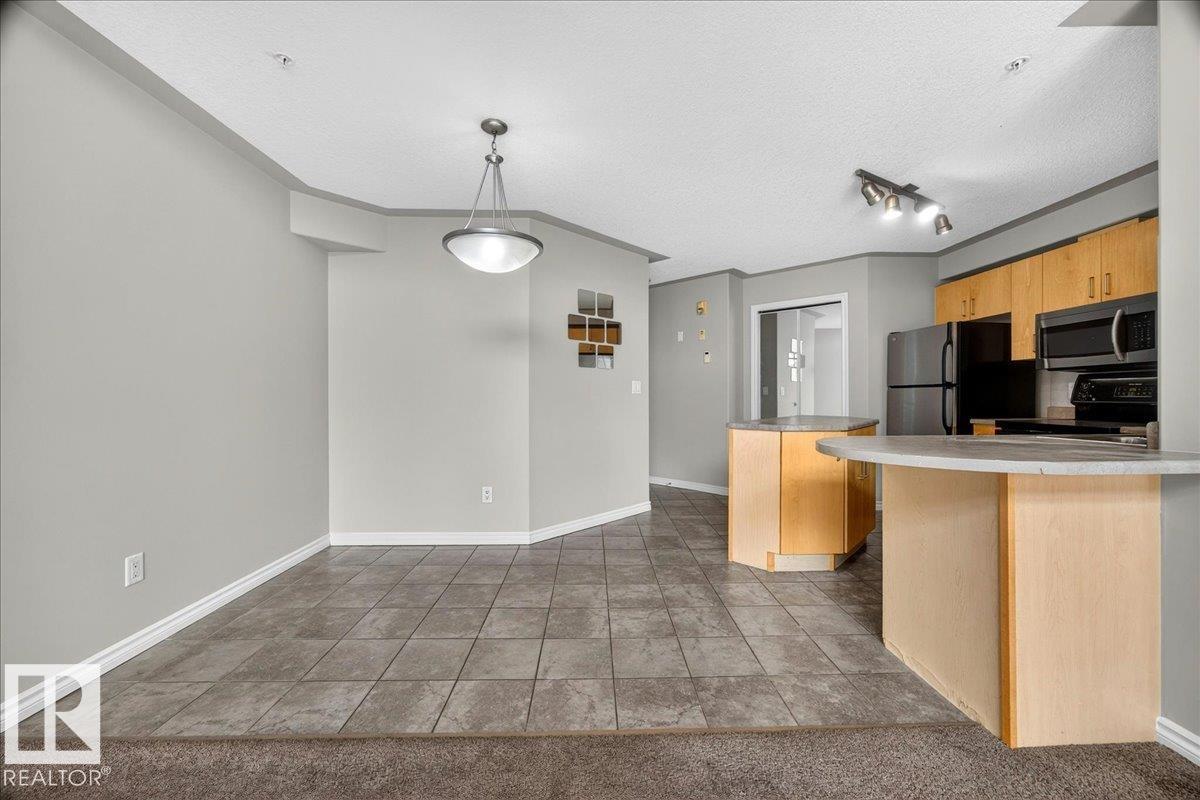 Photo 17 at 503 - 10033 116 Street NW, Wîhkwêntôwin, Edmonton