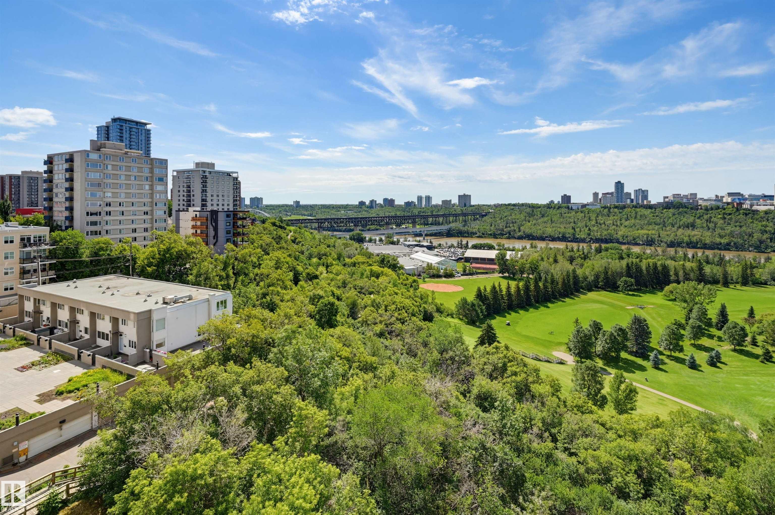https://zimg.paragon.ice.com/ParagonImages/Property/PM/RAE/225411599/20/0/0/7ba959489fa443cff9f0a74f21b7f5d0/1/bd4294c00a934f5e8a64ab4f7553d56d/225411599-19abb9c9-3e31-4c5c-be88-1d17a6edde88.JPG