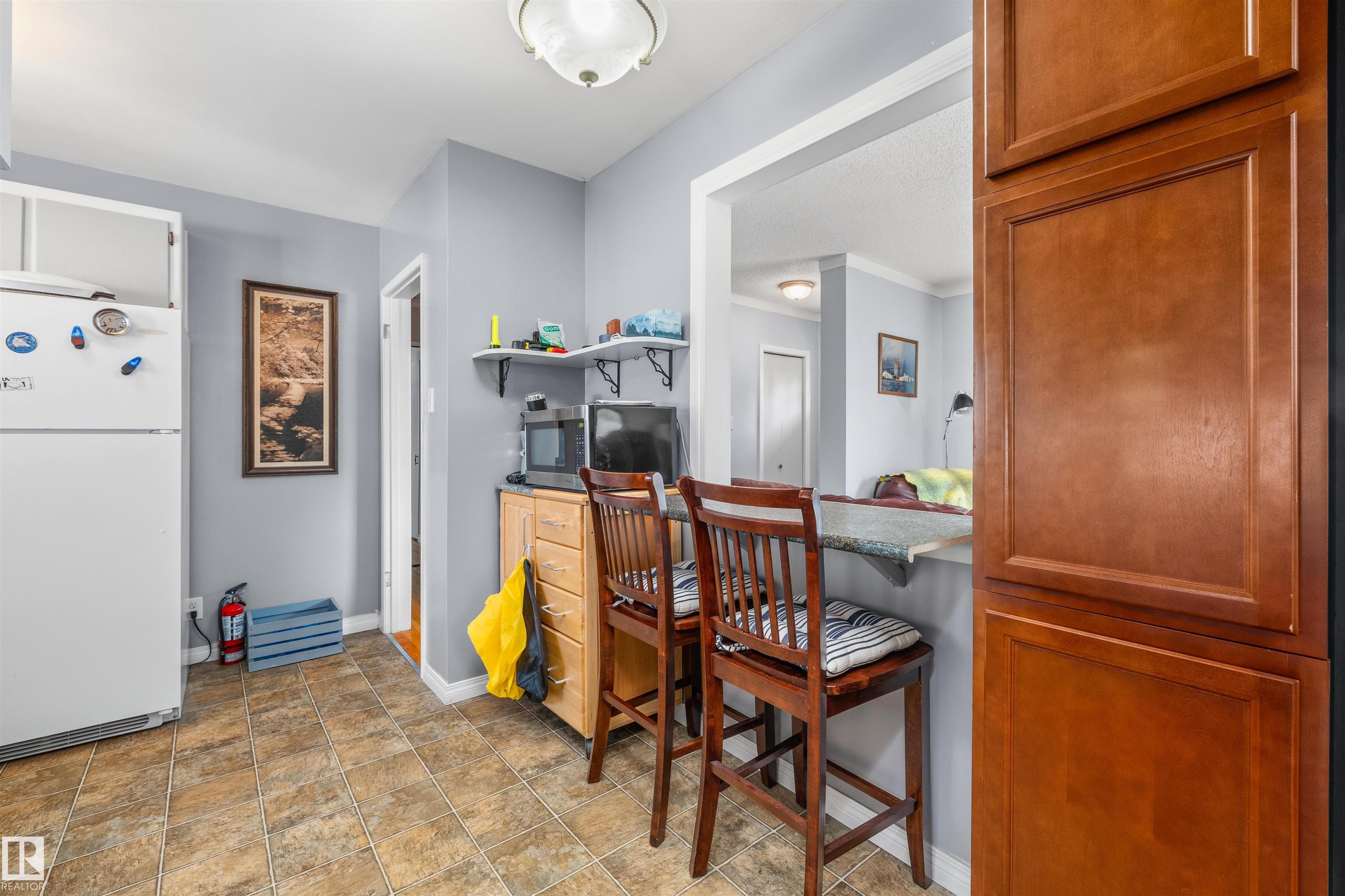 https://zimg.paragon.ice.com/ParagonImages/Property/PM/RAE/225411631/14/0/0/9c8b6688d387ad0525fb1592baee6e77/1/1815a17ac5f44707d1d577e1adb89e17/225411631-3cd5e99a-eec7-4080-ad46-451fa1fc0d15.JPG