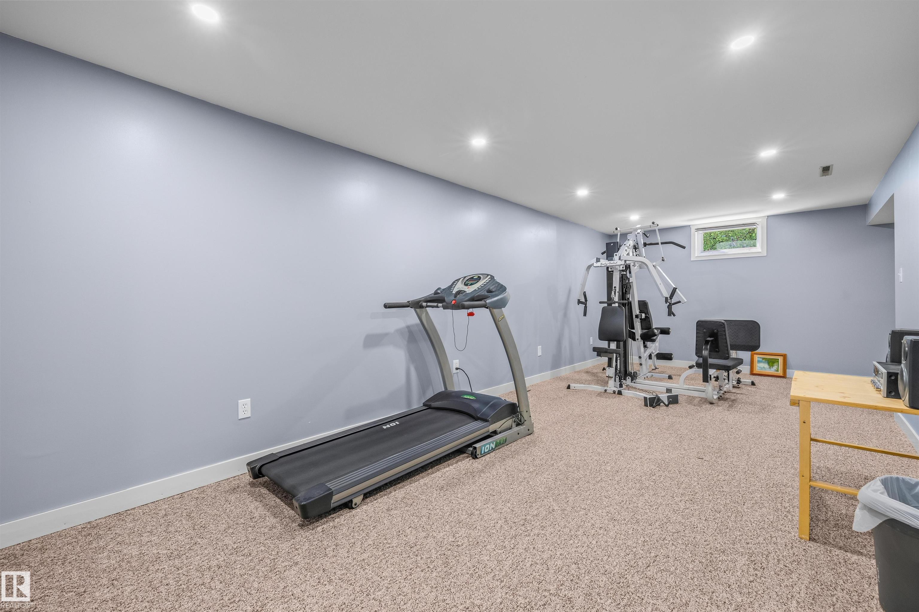 https://zimg.paragon.ice.com/ParagonImages/Property/PM/RAE/225411631/24/0/0/8ff6d8d49bd238cc1a1e71a7c67ad49b/1/1815a17ac5f44707d1d577e1adb89e17/225411631-95b782aa-def9-4001-a198-fef8f0718fab.JPG