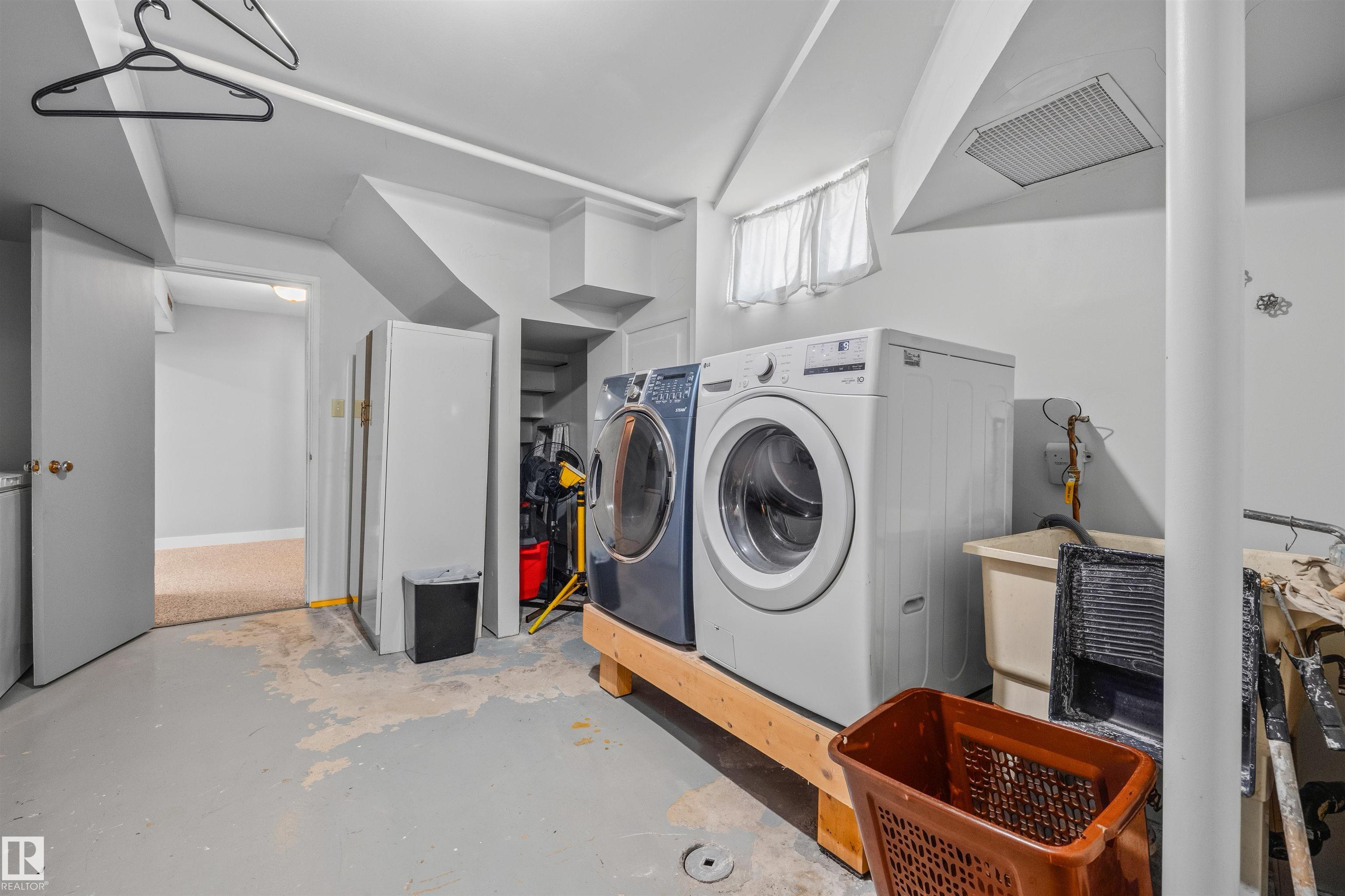 https://zimg.paragon.ice.com/ParagonImages/Property/PM/RAE/225411631/29/0/0/1723cd73ab7356256db6d5d75a1c7bbb/1/1815a17ac5f44707d1d577e1adb89e17/225411631-d7c2db2c-15dc-402e-84e0-f937967b432d.JPG