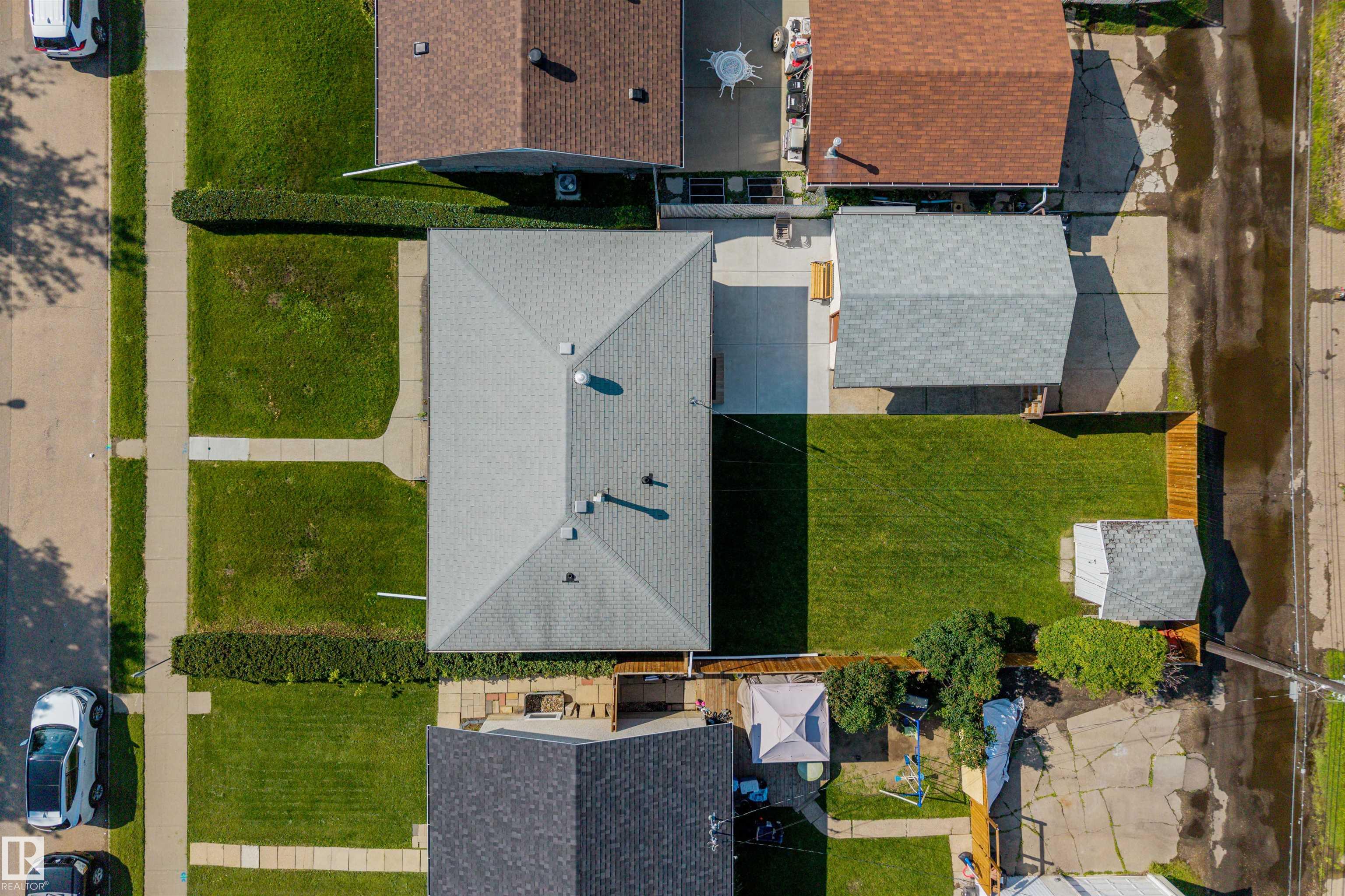 https://zimg.paragon.ice.com/ParagonImages/Property/PM/RAE/225411631/47/0/0/349819c8f729f007154aa8f3826f292b/1/1815a17ac5f44707d1d577e1adb89e17/225411631-1637c811-9a0e-4135-a568-21d5fabacae9.JPG