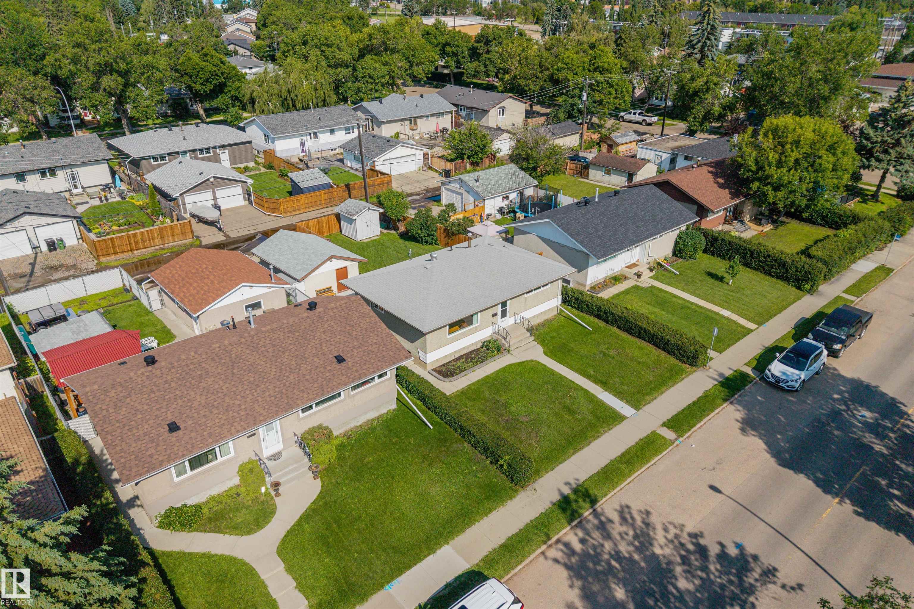 https://zimg.paragon.ice.com/ParagonImages/Property/PM/RAE/225411631/48/0/0/4d05e80396d56b6a0111331676fdd2f3/1/1815a17ac5f44707d1d577e1adb89e17/225411631-7d3bef91-f753-418f-be8f-77520d5ccac1.JPG