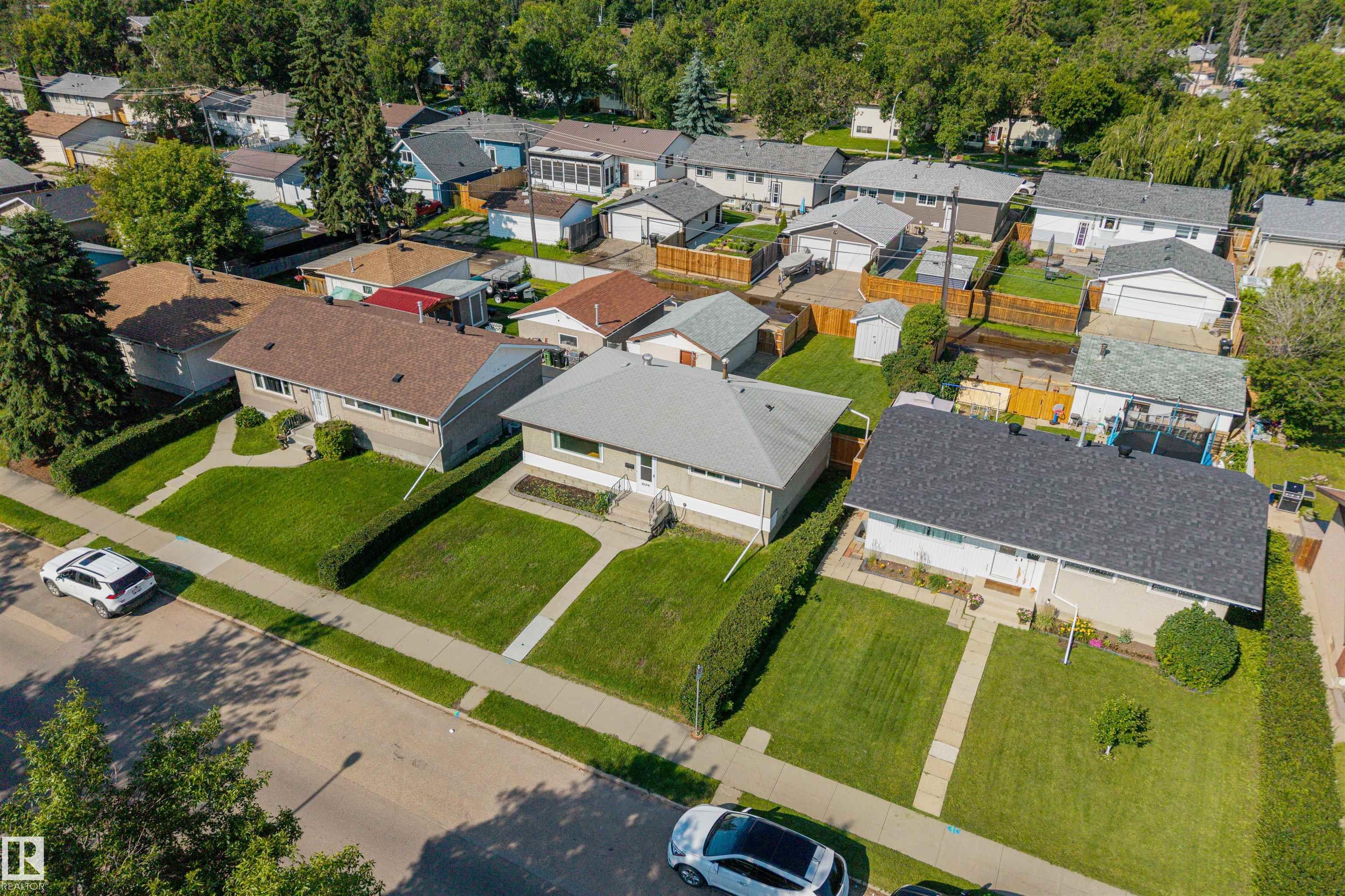 https://zimg.paragon.ice.com/ParagonImages/Property/PM/RAE/225411631/49/0/0/0163a5098544dd73d25e9f8507463521/1/1815a17ac5f44707d1d577e1adb89e17/225411631-5afdccc9-adab-468b-a6b4-62f02b0bde51.JPG