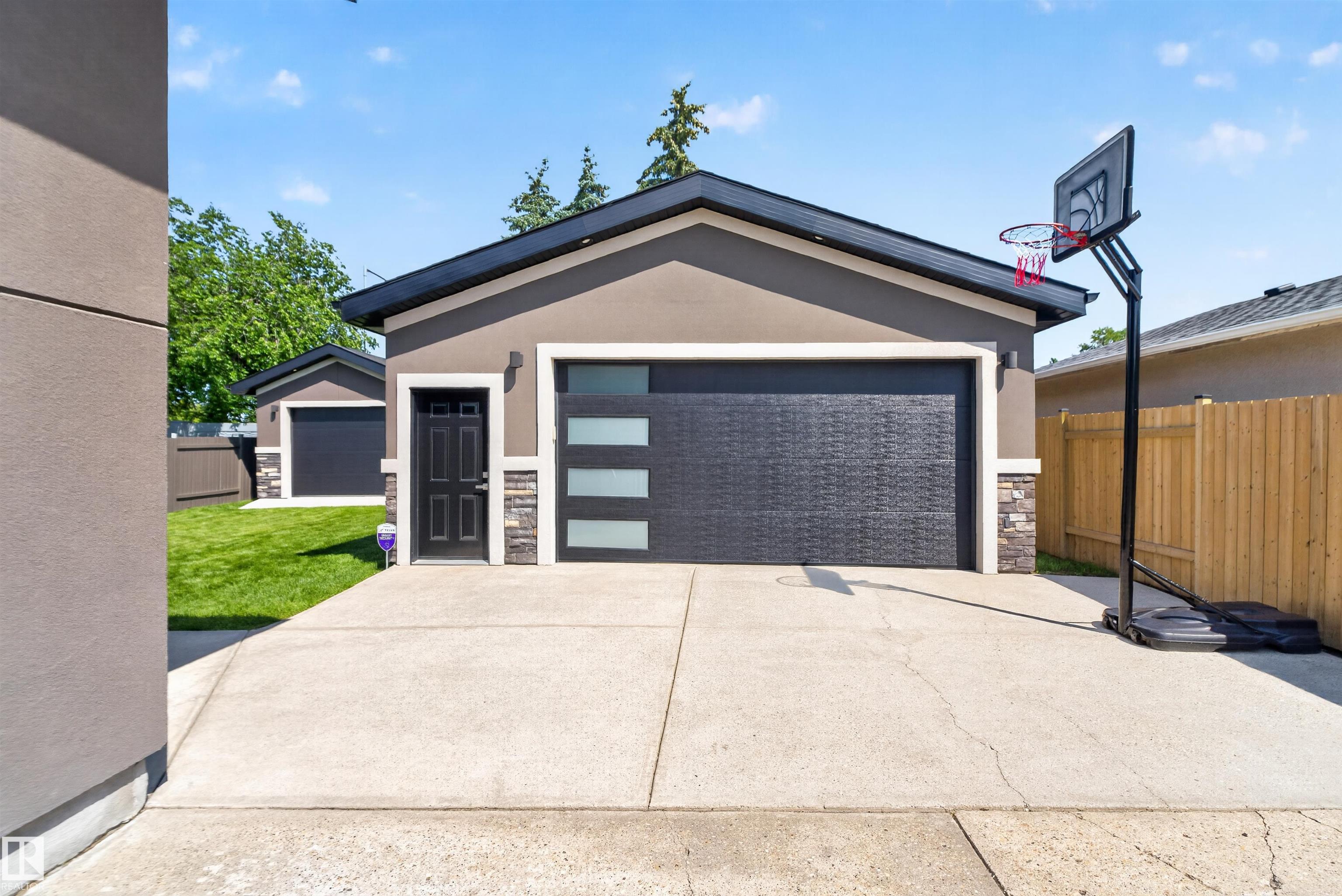 3911 67 Street NW, Michaels Park, Edmonton