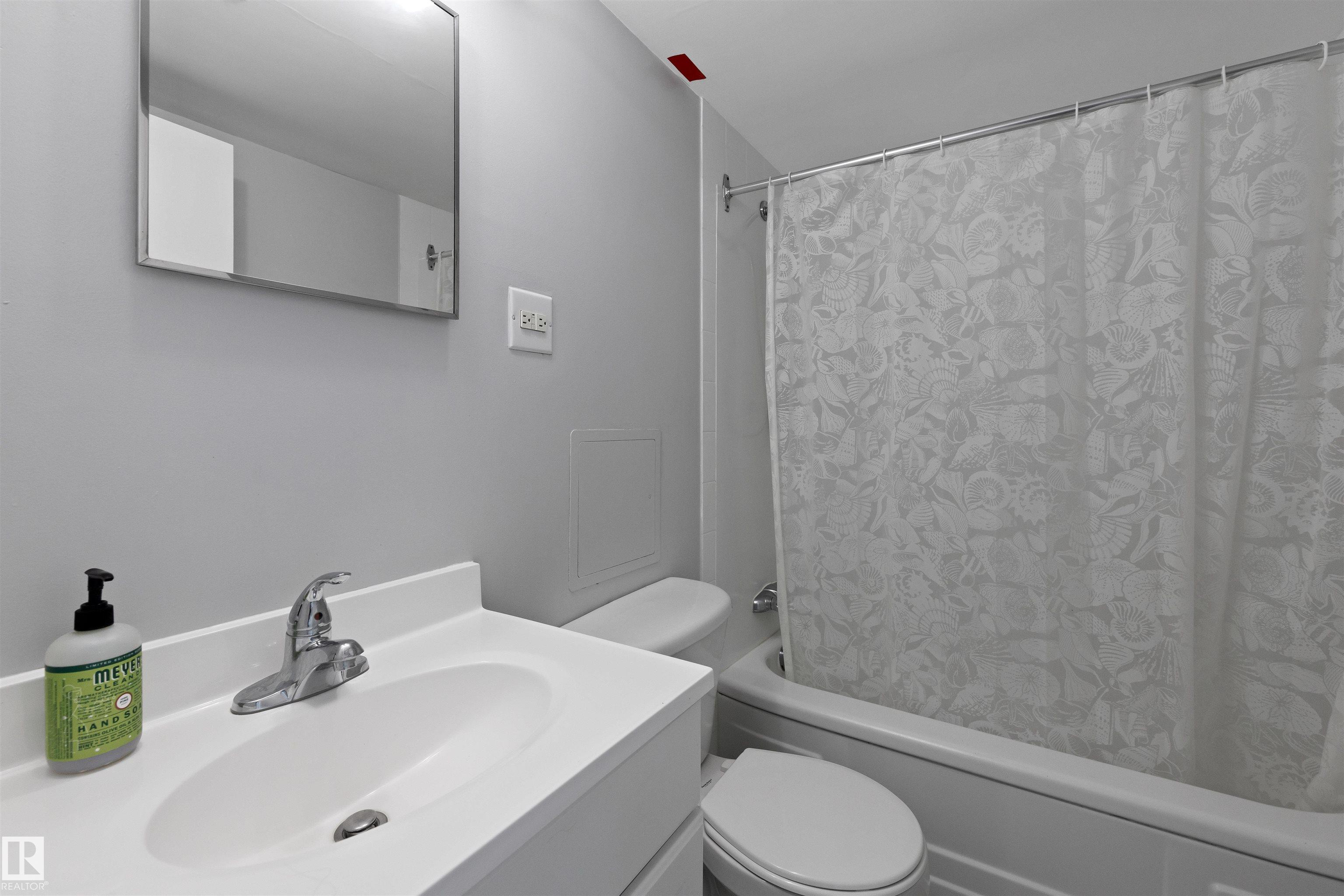 https://zimg.paragon.ice.com/ParagonImages/Property/PM/RAE/225411645/16/0/0/c83e519588a042d5e1850db2f19644f6/1/5aa0310f8f0ceb1ae8b08e19902f1bad/225411645-2fb2d640-9314-49eb-a030-7f57bfd1f1bf.JPG