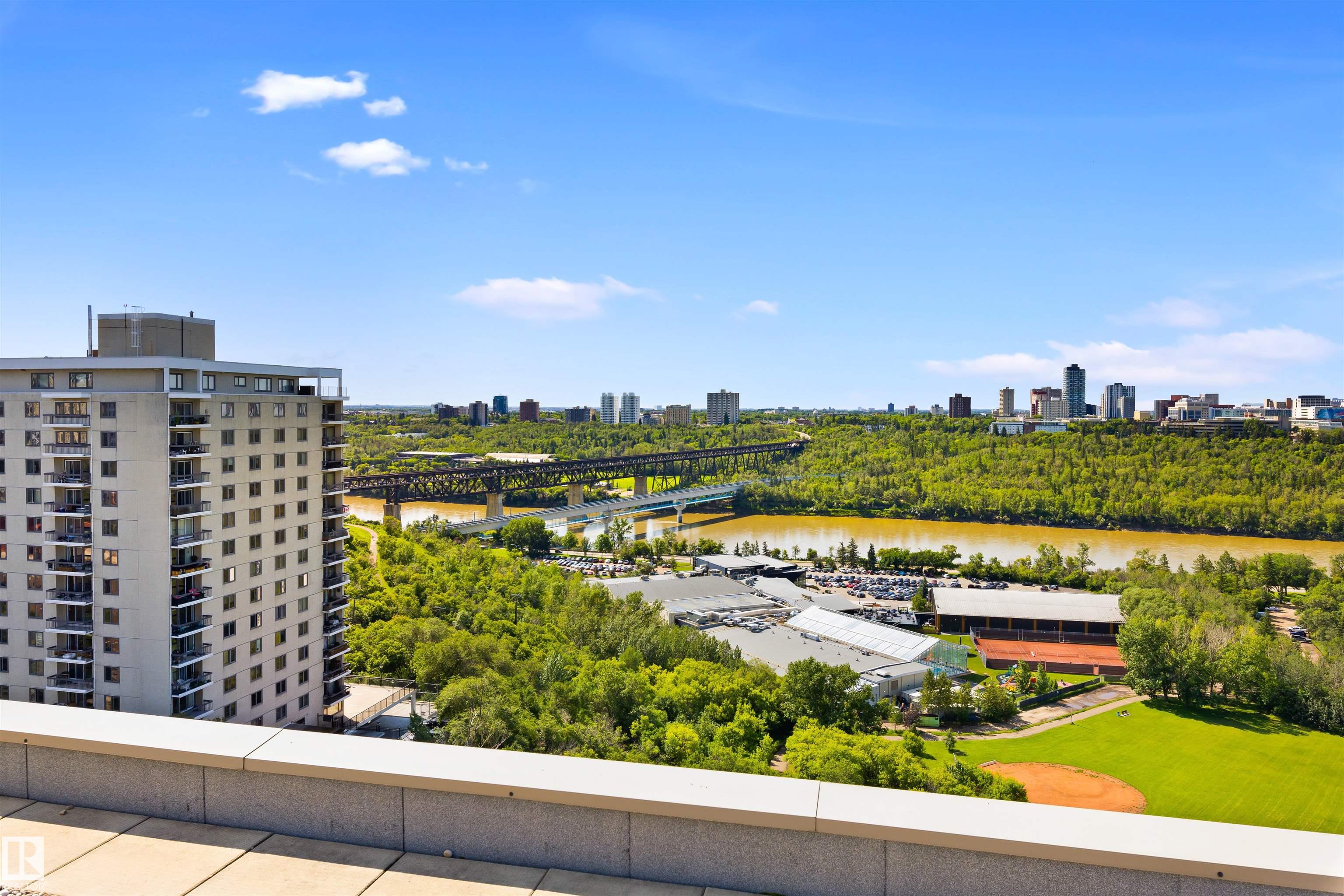 https://zimg.paragon.ice.com/ParagonImages/Property/PM/RAE/225411645/21/0/0/4a85c65edaa6f62b7436396554a0cbb1/1/5aa0310f8f0ceb1ae8b08e19902f1bad/225411645-735804db-e2d7-4486-b9eb-fc47b7092f4d.JPG
