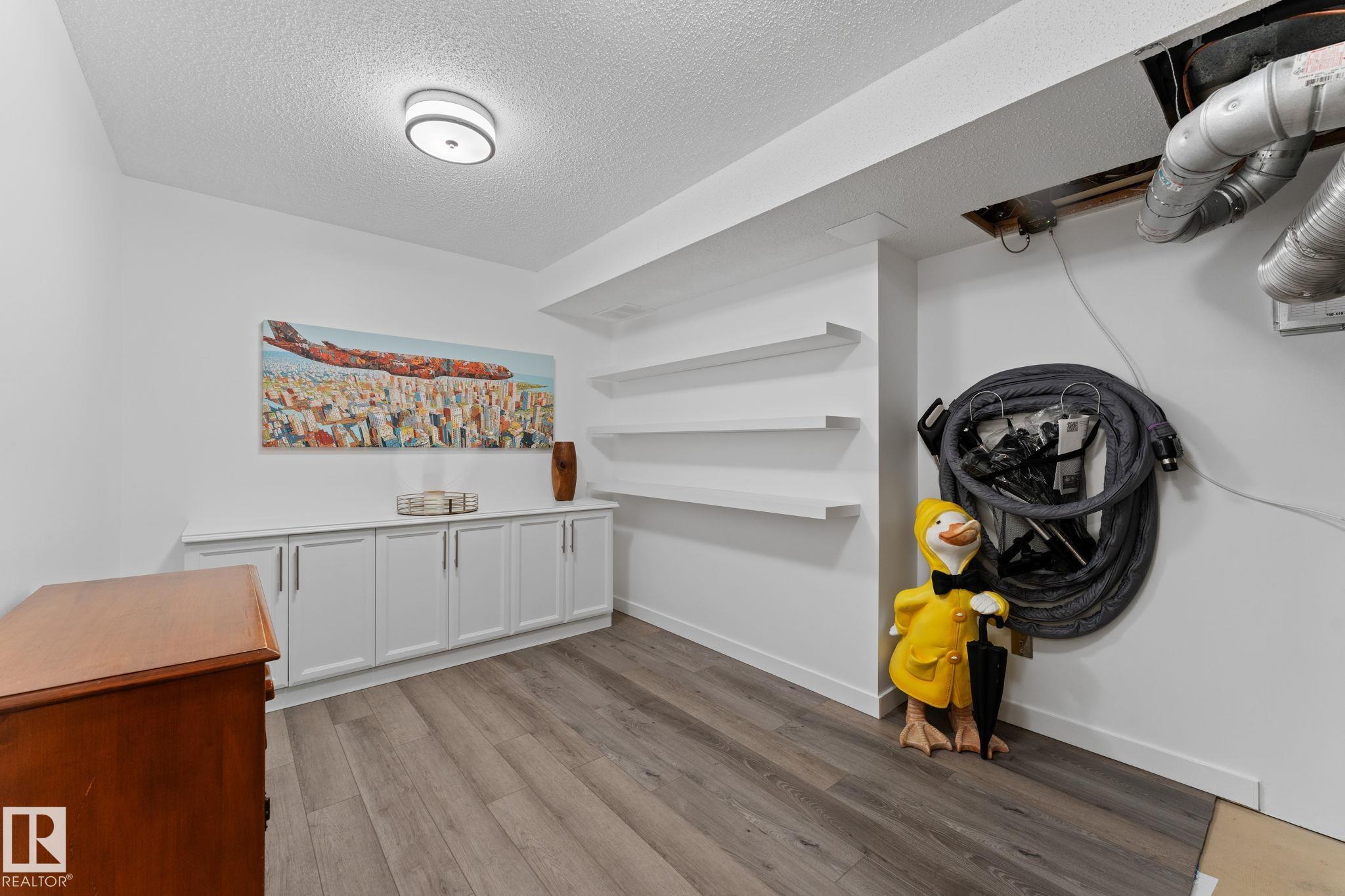 https://zimg.paragon.ice.com/ParagonImages/Property/PM/RAE/225411662/39/0/0/1f960b9f8fc133173f984a3d53d2e29f/1/bf822b13714ef862d84612bc9e1903c1/225411662-8f20257f-61c7-4064-be58-882fd5b44520.JPG