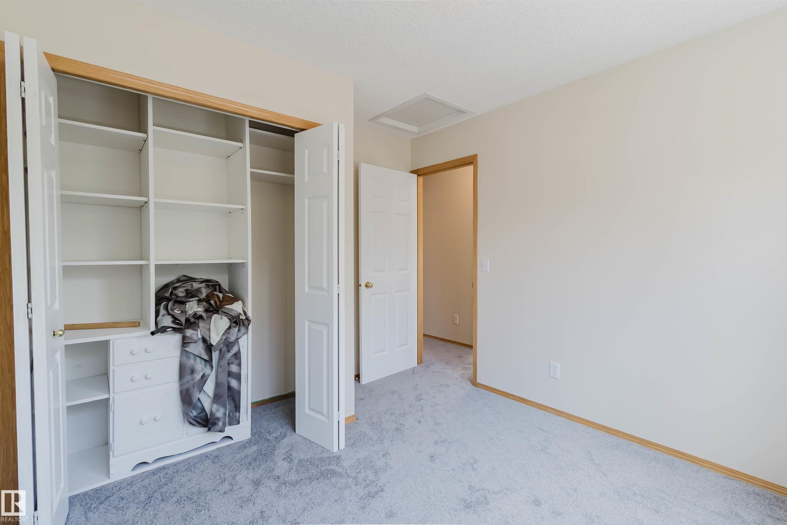 https://zimg.paragon.ice.com/ParagonImages/Property/PM/RAE/225411668/16/0/0/1116d4b66d6b56386b47aaedd9941769/1/d41d5e236493d94309ed9eeeafaf491e/225411668-cd793d4a-6827-48ce-824a-69dddba0b51a.JPG
