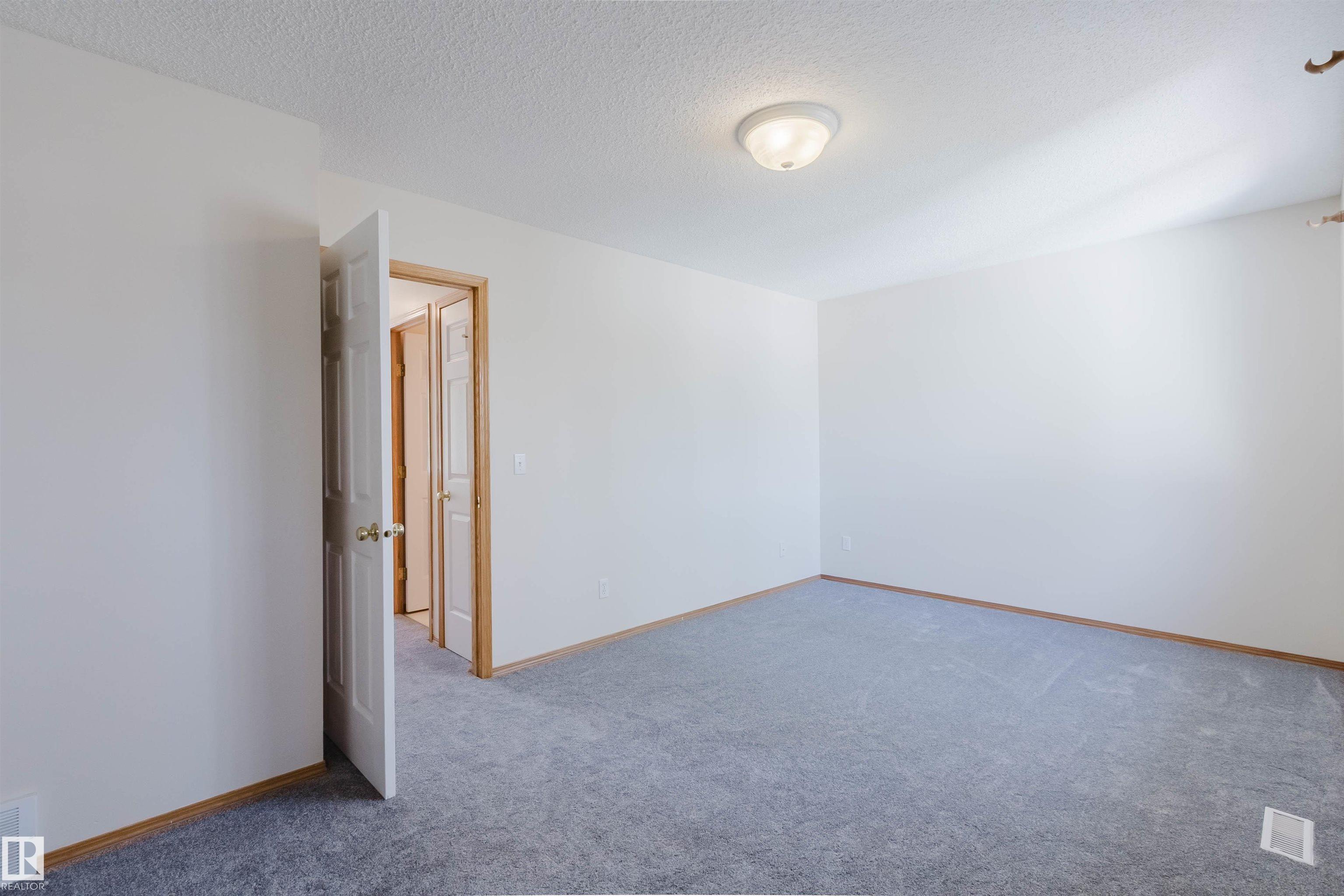 https://zimg.paragon.ice.com/ParagonImages/Property/PM/RAE/225411668/22/0/0/f357ca5256f0c8bcd18f57e2791fd38c/1/d41d5e236493d94309ed9eeeafaf491e/225411668-e34b3cdf-e95b-4eec-8dfa-d9b6441bb242.JPG