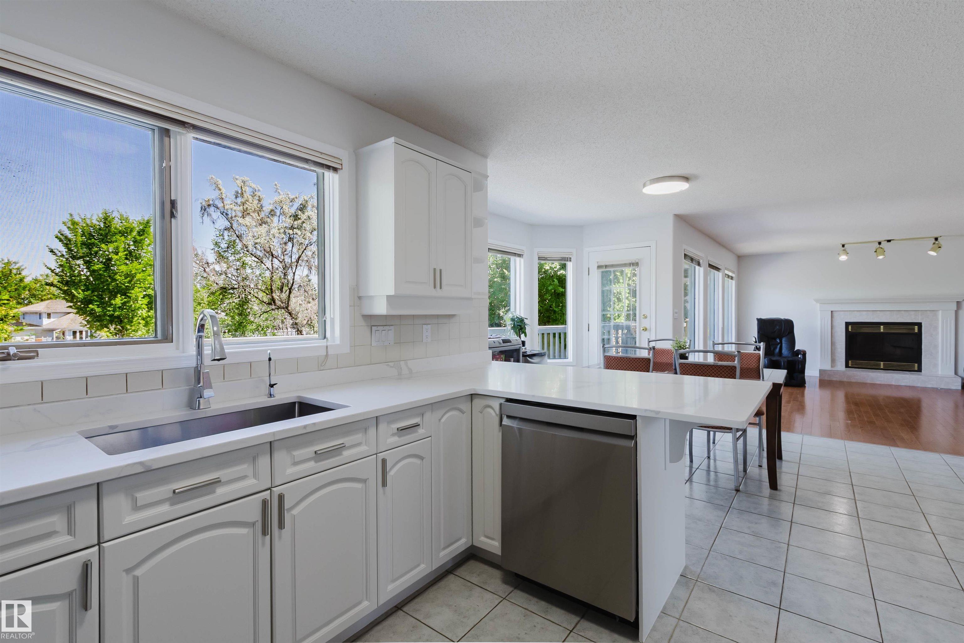 https://zimg.paragon.ice.com/ParagonImages/Property/PM/RAE/225411676/26/0/0/f8fc465032278b387752f23abab1bad5/1/0d19a177accd4d9570d96ef4ae4389b3/225411676-9bf5f243-508b-4642-8599-0cb5cb499ada.JPG
