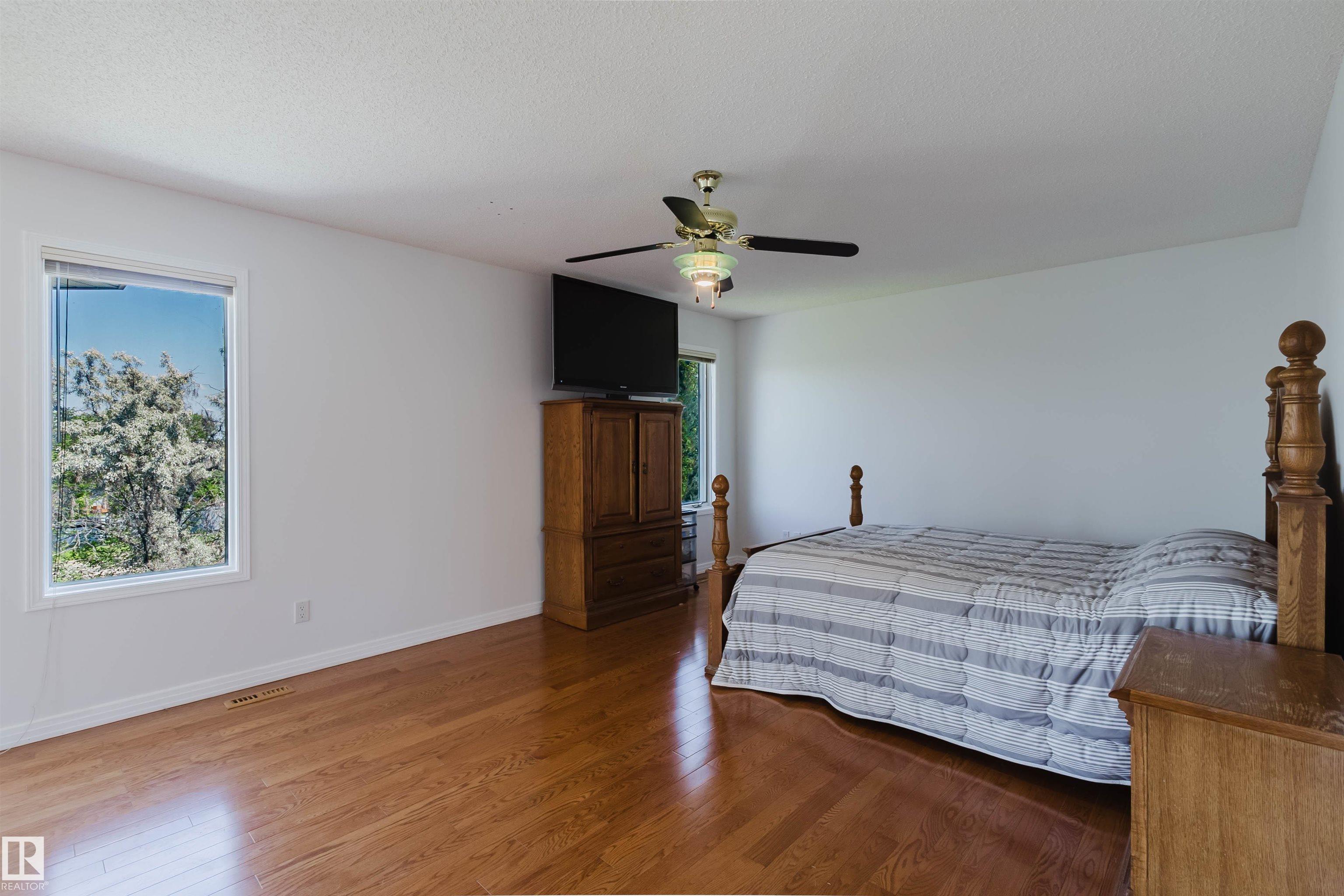 https://zimg.paragon.ice.com/ParagonImages/Property/PM/RAE/225411676/32/0/0/953979adefde5eef77891700c5bcd419/1/0d19a177accd4d9570d96ef4ae4389b3/225411676-51a99074-adbc-47ca-8c79-a21017dfda23.JPG