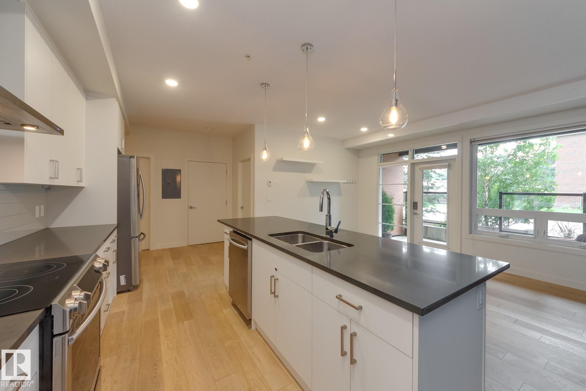https://zimg.paragon.ice.com/ParagonImages/Property/PM/RAE/225411682/10/0/0/19b1ff623b14b4afe0aa508192a7bb51/1/b1f1e5b0b9884f44edc713eb92c85dd2/225411682-44da211a-0522-4794-ac94-97452915b1e7.JPG