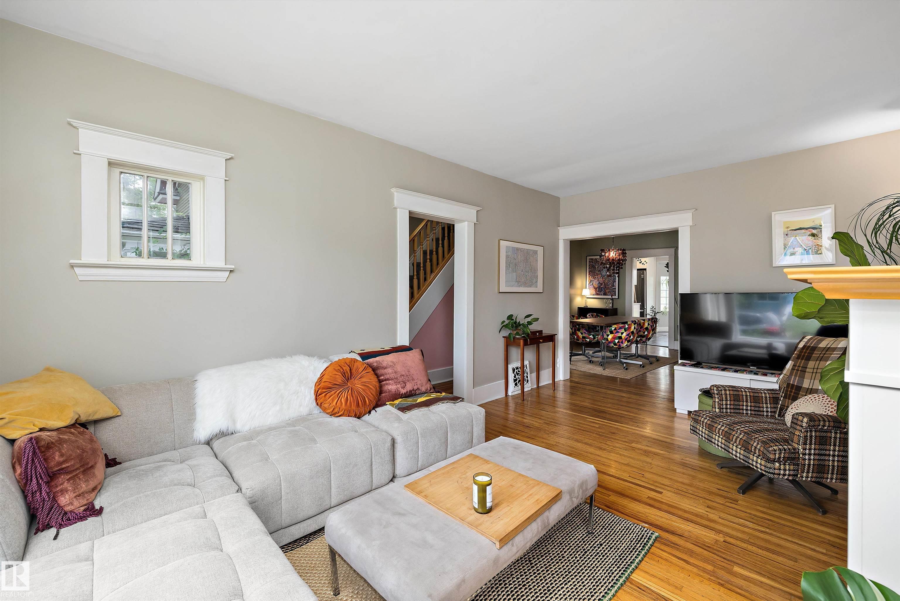 https://zimg.paragon.ice.com/ParagonImages/Property/PM/RAE/225411695/10/0/0/48ca254cee8df6154cf7ce4dff93871a/1/aa5d23c7866d34dc0837c52aec5b2855/225411695-d12b3bf3-c35f-4d8e-a245-50d1708d27f5.JPG