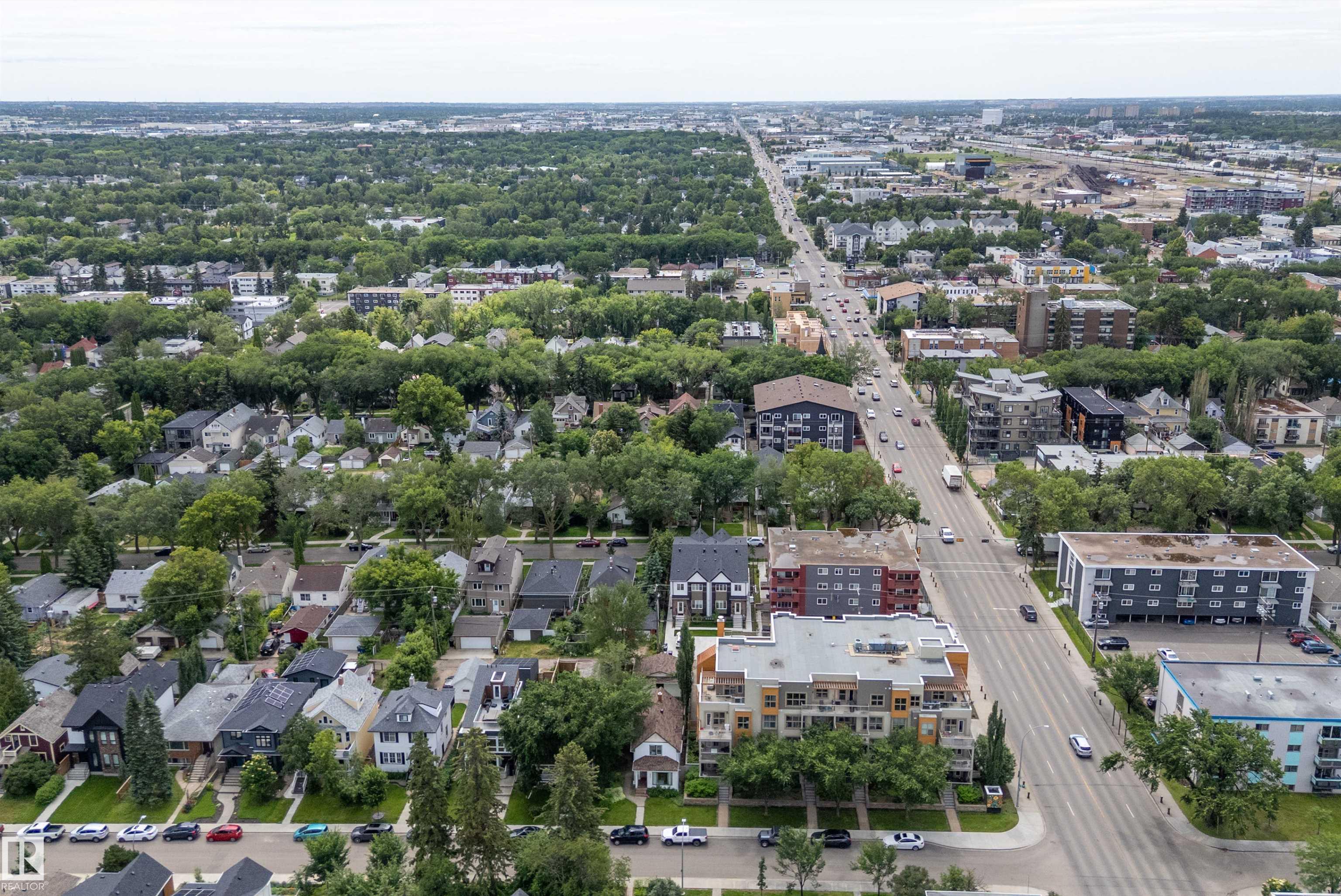 https://zimg.paragon.ice.com/ParagonImages/Property/PM/RAE/225411695/61/0/0/123414a4a11479e1a6ae6b4180d40ca0/1/aa5d23c7866d34dc0837c52aec5b2855/225411695-c4335231-eca8-472b-b992-e5cbad2f1269.JPG