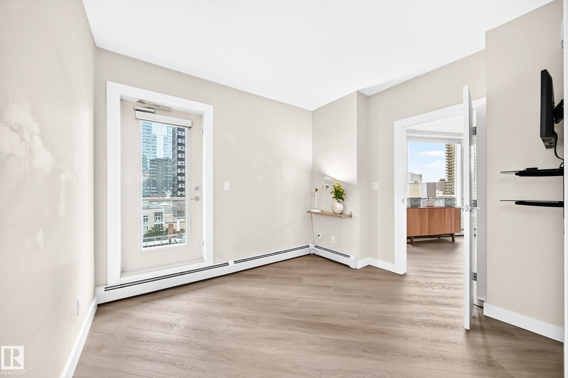https://zimg.paragon.ice.com/ParagonImages/Property/PM/RAE/225411726/27/0/0/37e5baead22ef6db01613b146a6838ea/1/a6292e9b7f3d755c35c6bf6b5ed0549a/225411726-b14e15f3-5b1c-4265-9647-a3efd533ad0e.JPG