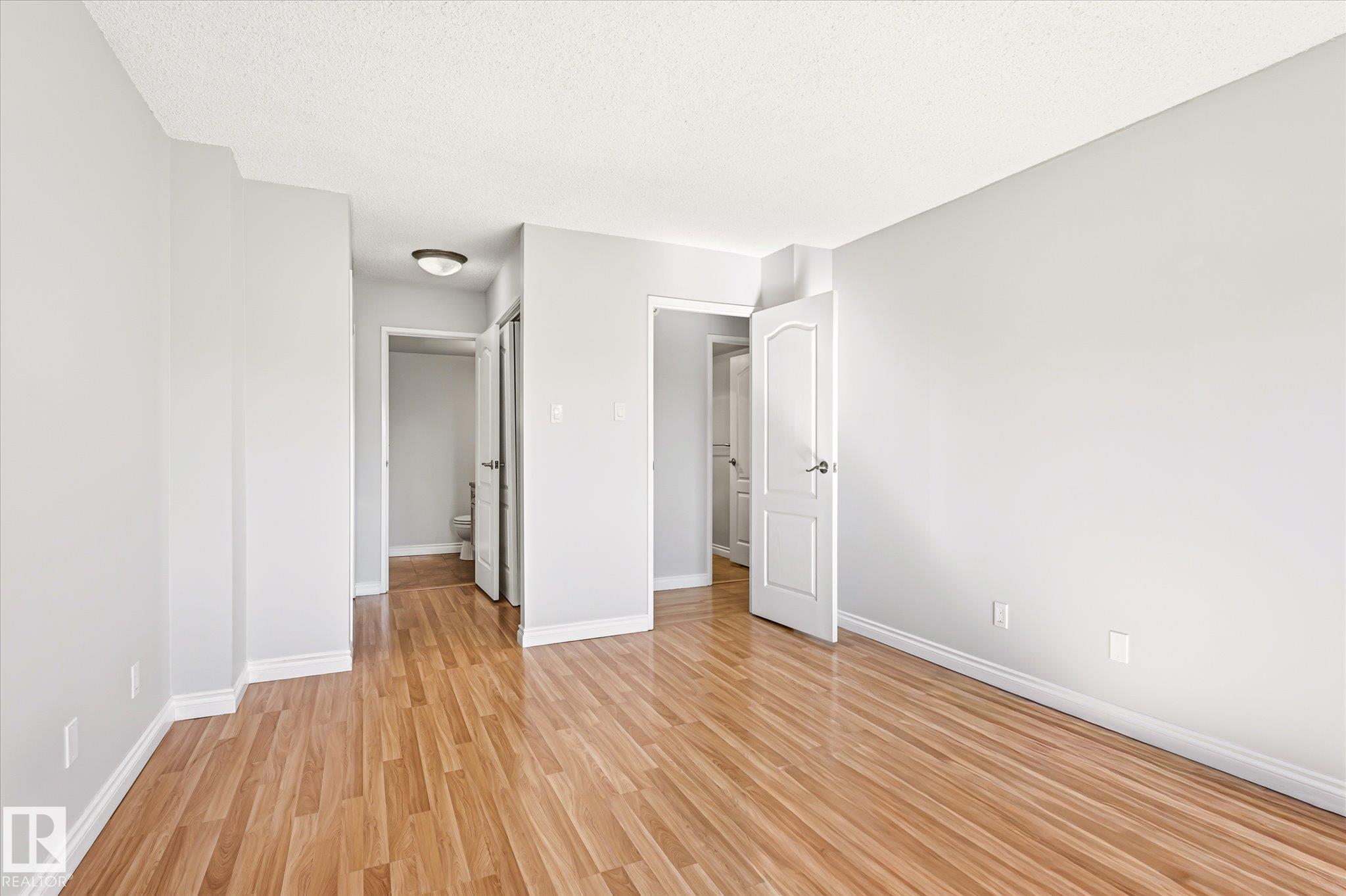 https://zimg.paragon.ice.com/ParagonImages/Property/PM/RAE/225411749/23/0/0/d75138d84c416ed33242fa503bc29ce1/1/8923503226bd023cd43a769c9a73b15d/225411749-0b8e83a9-f0c9-4d31-8aba-d6a01cef872a.JPG