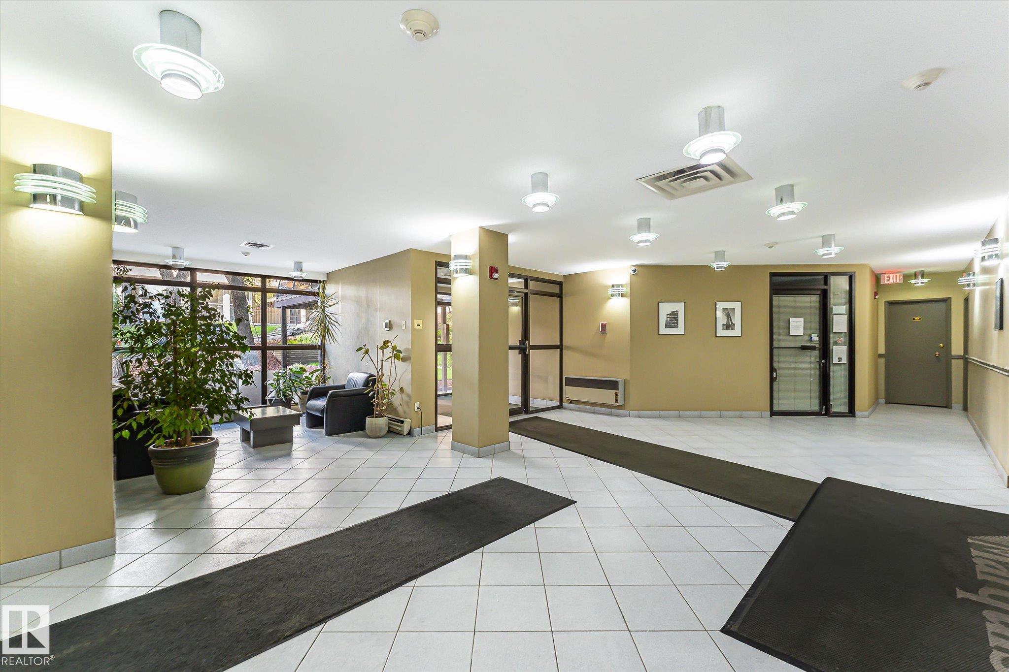 https://zimg.paragon.ice.com/ParagonImages/Property/PM/RAE/225411749/38/0/0/ac06b5266a6aefd2e27fb7afdfde914a/1/8923503226bd023cd43a769c9a73b15d/225411749-a9e9e677-eb7c-4644-be6c-8cf03a059597.JPG