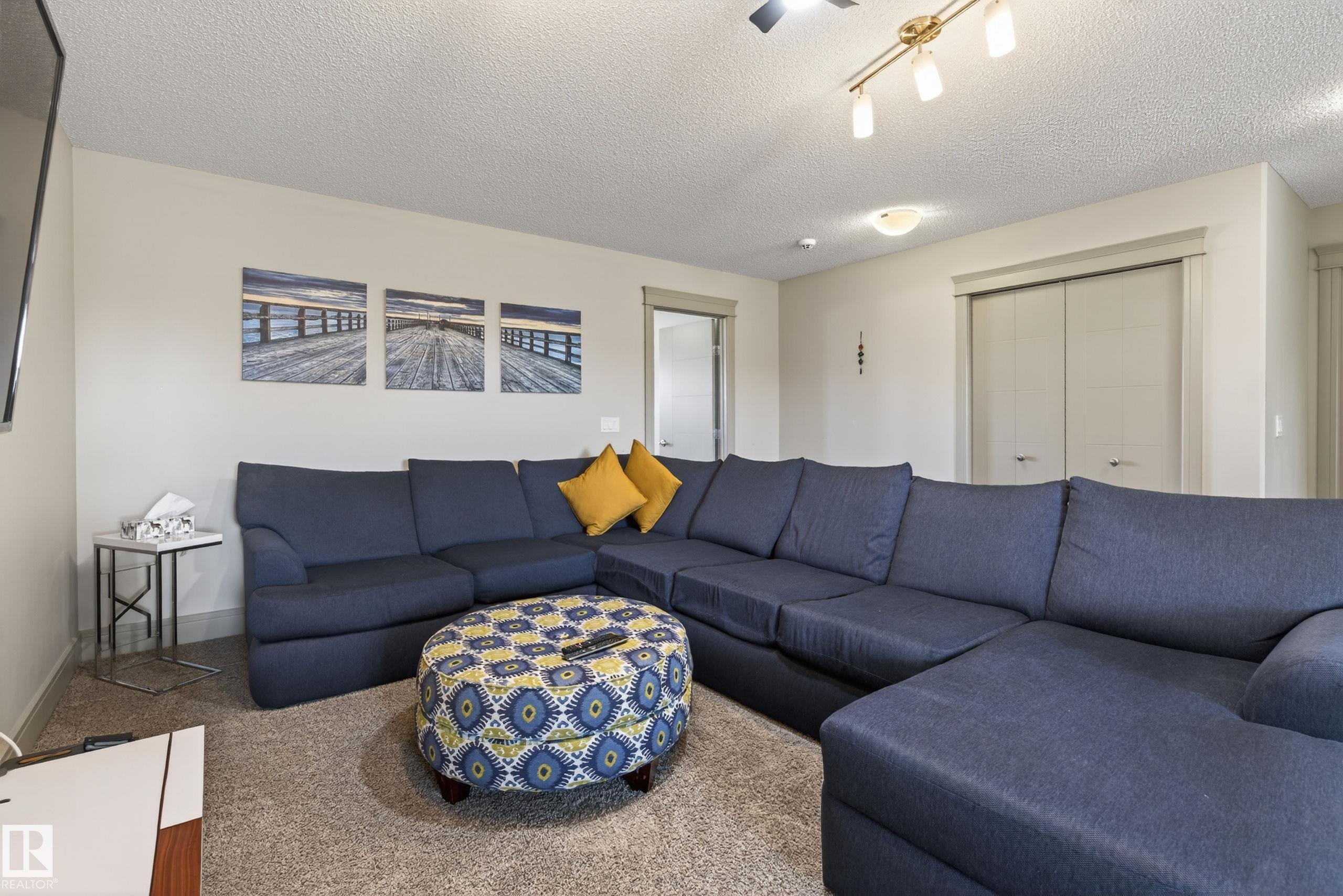 https://zimg.paragon.ice.com/ParagonImages/Property/PM/RAE/225411750/30/0/0/44d2ad52cc5dc26b22b2f214cb3cfaf8/1/c2282181de14ce9247bdcd9fff614a27/225411750-8426E9FD-2689-446F-AF81-010BFEF7906B.JPG