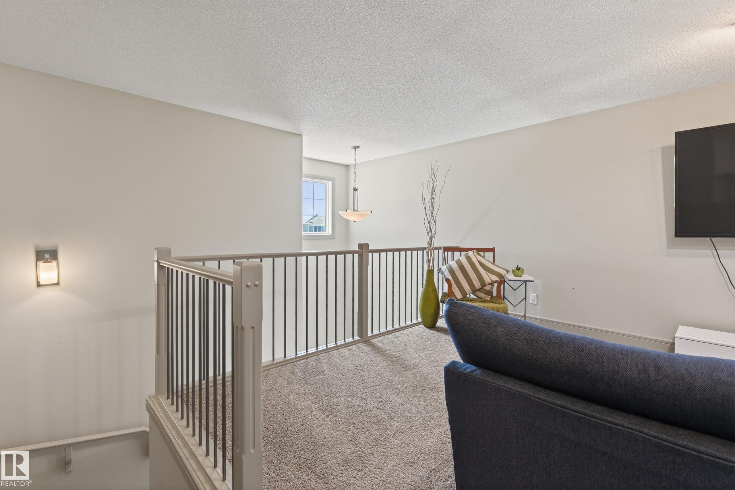 https://zimg.paragon.ice.com/ParagonImages/Property/PM/RAE/225411750/31/0/0/f7b7cb41721fe1e3aaac702eb7a195d9/1/c2282181de14ce9247bdcd9fff614a27/225411750-68155528-BE94-4E1D-934B-BC8AE0550BD7.JPG