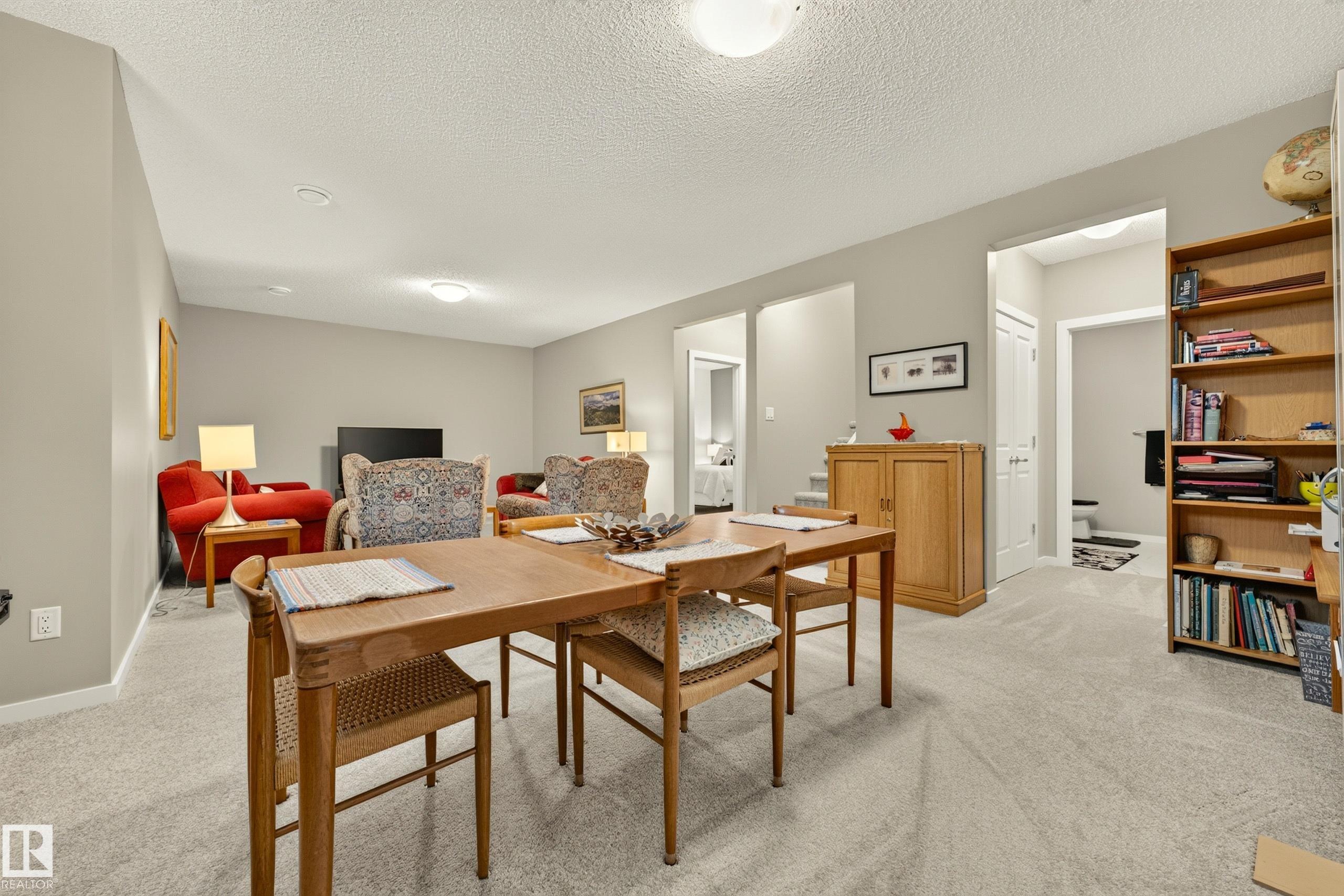 https://zimg.paragon.ice.com/ParagonImages/Property/PM/RAE/225411753/38/0/0/2d0711f899c9ec7c902398b4e6702409/1/4ce86eeff70f584a3e5a1c431a29feac/225411753-dc8c33be-9a44-4875-8a3b-7e41d8915f9a.JPG