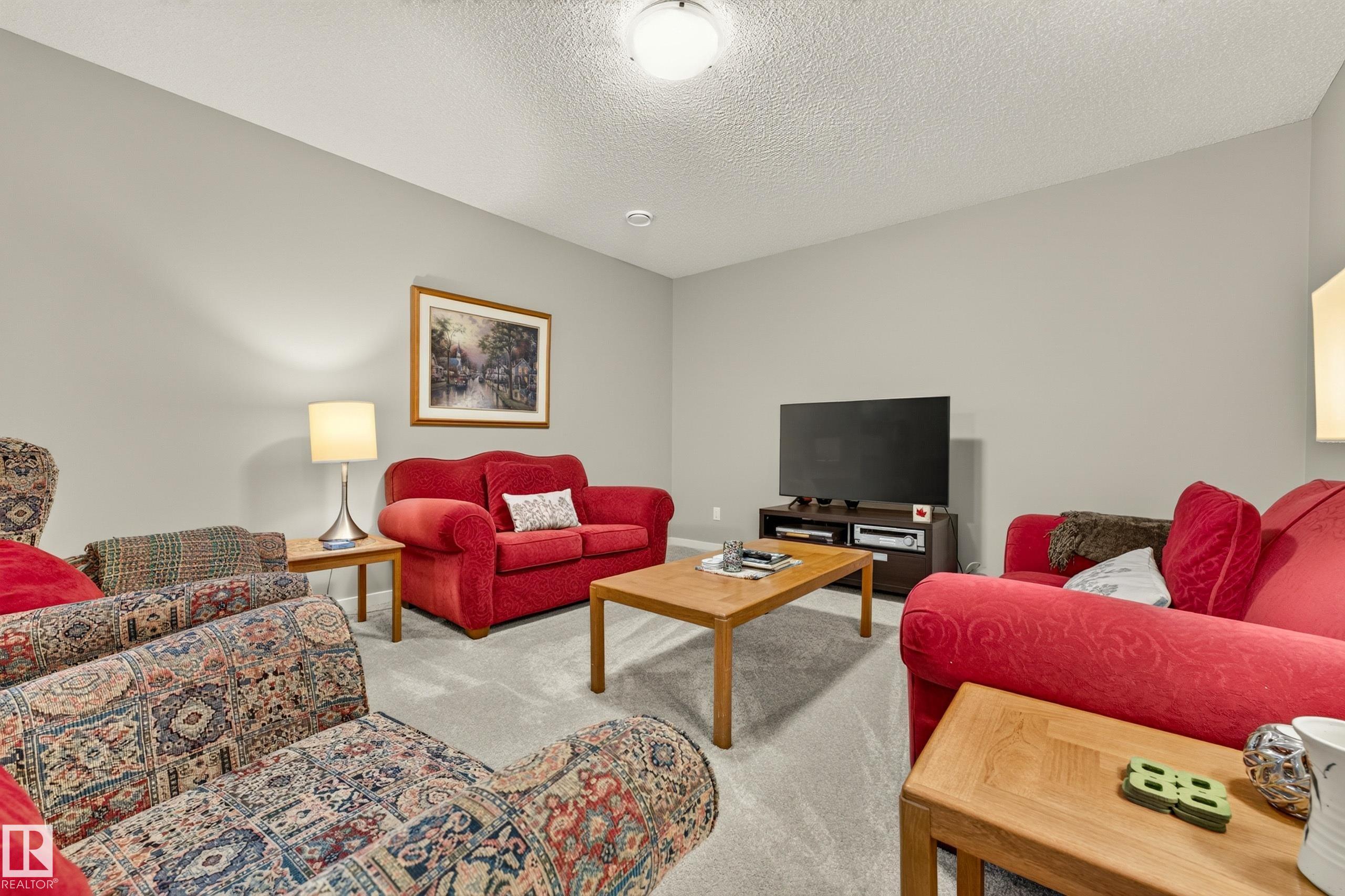 https://zimg.paragon.ice.com/ParagonImages/Property/PM/RAE/225411753/39/0/0/58db2146b9884a1389e945e94bc85608/1/4ce86eeff70f584a3e5a1c431a29feac/225411753-d2f36772-3453-4257-9e5f-e9565bc19b63.JPG