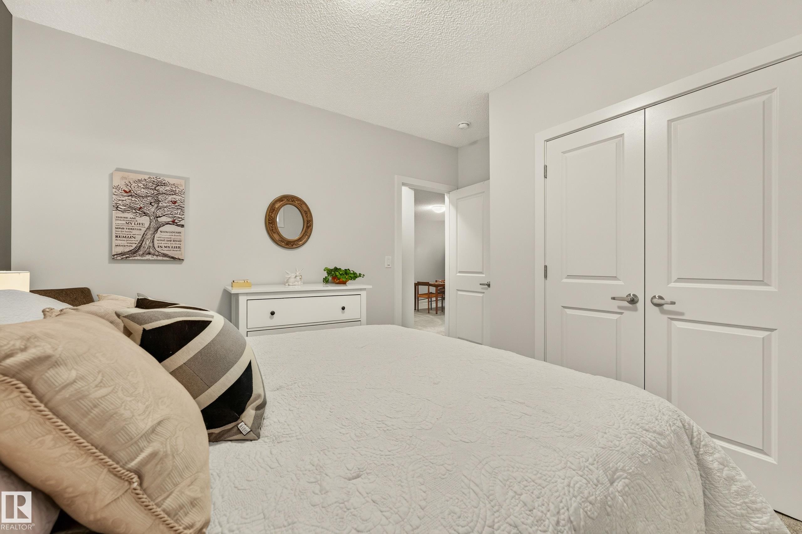 https://zimg.paragon.ice.com/ParagonImages/Property/PM/RAE/225411753/43/0/0/4ffd5b4cdf8b94530a19ee4050832777/1/4ce86eeff70f584a3e5a1c431a29feac/225411753-3300c664-3be7-4448-8174-f6eb707930e2.JPG