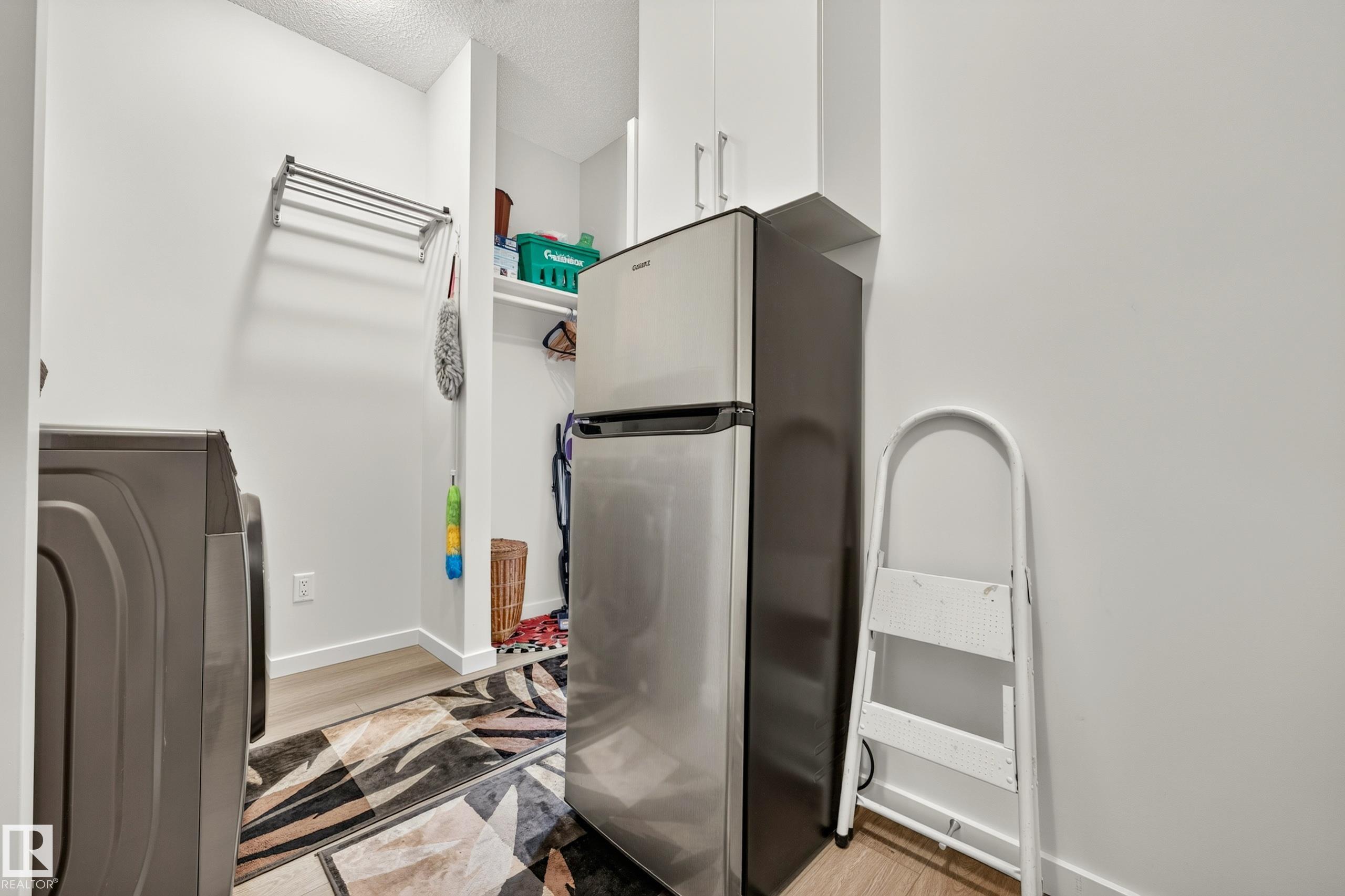 https://zimg.paragon.ice.com/ParagonImages/Property/PM/RAE/225411753/47/0/0/610a28735a80541fe6f8c9052433f596/1/4ce86eeff70f584a3e5a1c431a29feac/225411753-05a554b8-1220-4b63-8503-dd80c7abdf33.JPG