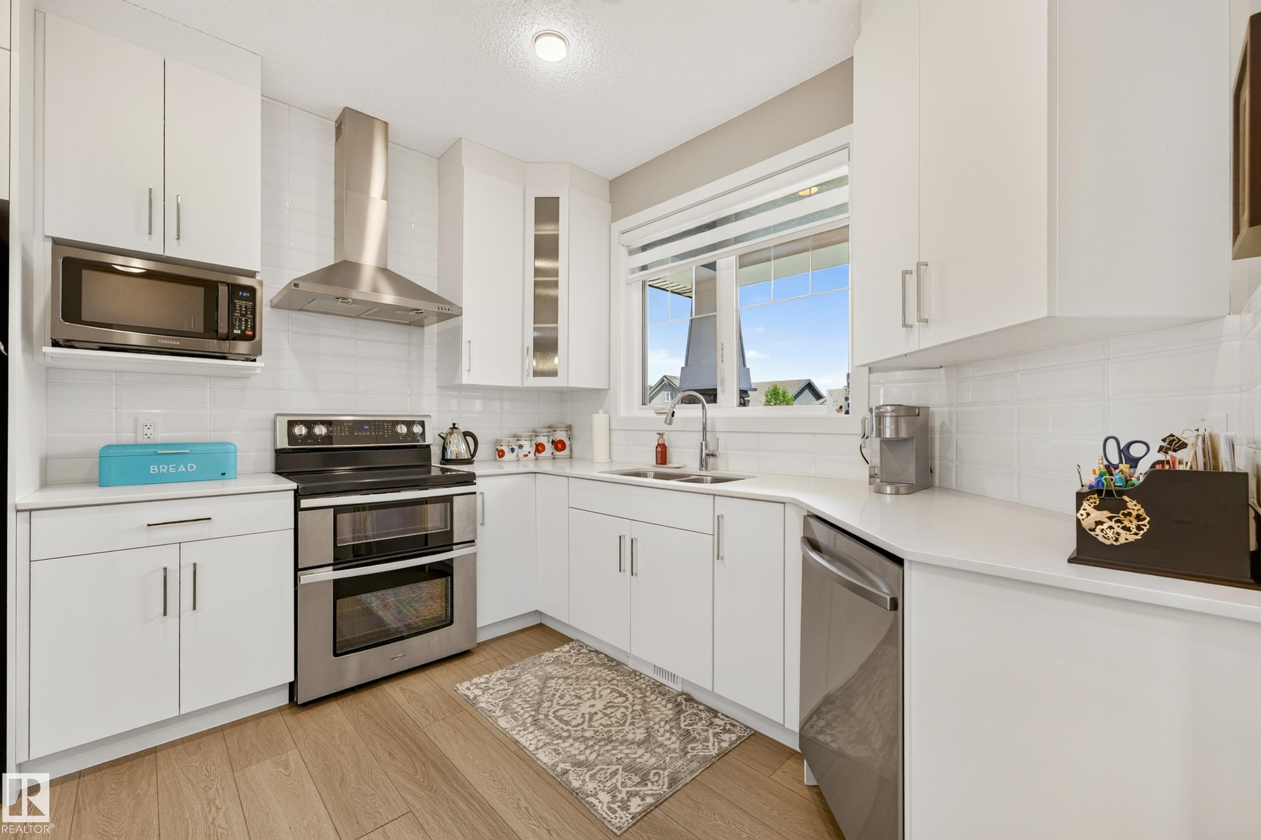 https://zimg.paragon.ice.com/ParagonImages/Property/PM/RAE/225411753/7/0/0/6d096802120dba6dd2954c157c33baa4/1/4ce86eeff70f584a3e5a1c431a29feac/225411753-ad3e6ca3-7b2b-4828-8048-2b55b8d8ad09.JPG