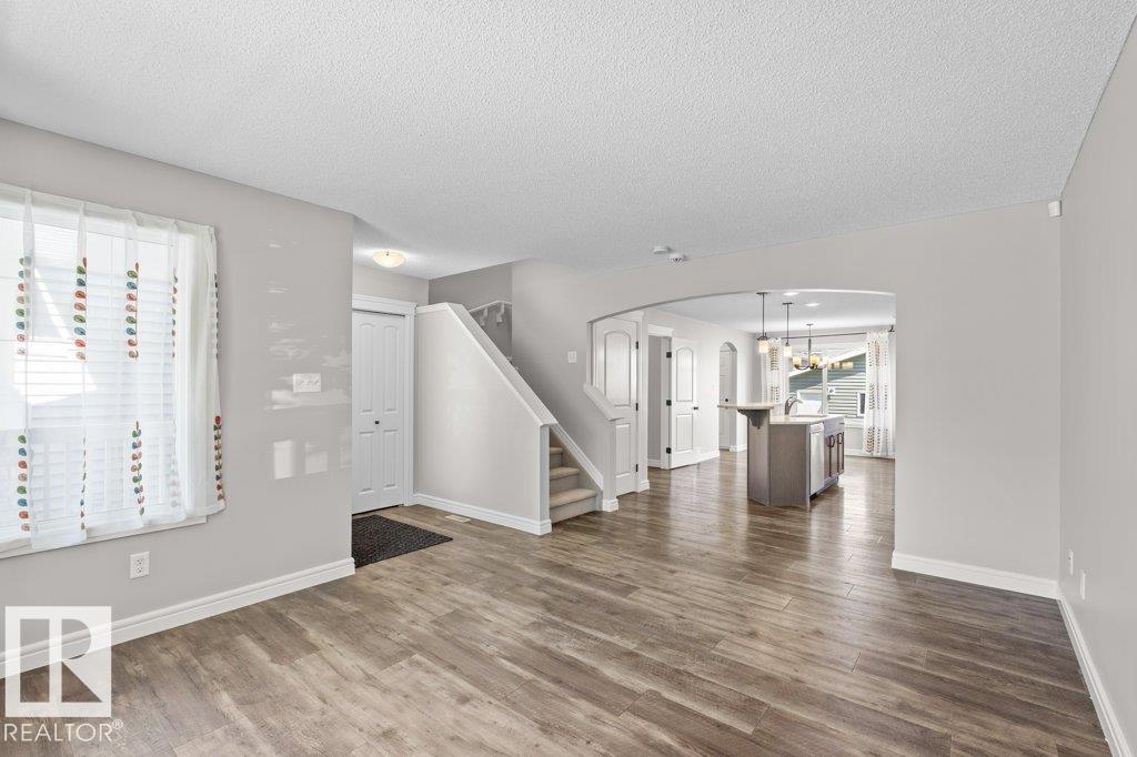 https://zimg.paragon.ice.com/ParagonImages/Property/PM/RAE/225411754/12/0/0/db767846cfc15b0bd7797566023ce749/1/2bf2f633550160d8e233207002892886/225411754-e3f7d3da-6613-4410-a047-40dd746f2bf6.JPG