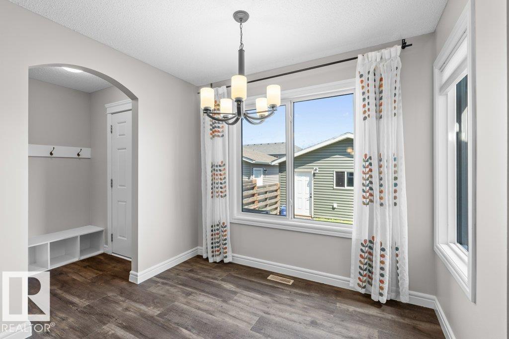 https://zimg.paragon.ice.com/ParagonImages/Property/PM/RAE/225411754/17/0/0/88c4714e7469d453130f66275703da97/1/2bf2f633550160d8e233207002892886/225411754-76da3d4c-c304-4d84-b650-b6874ce3821c.JPG