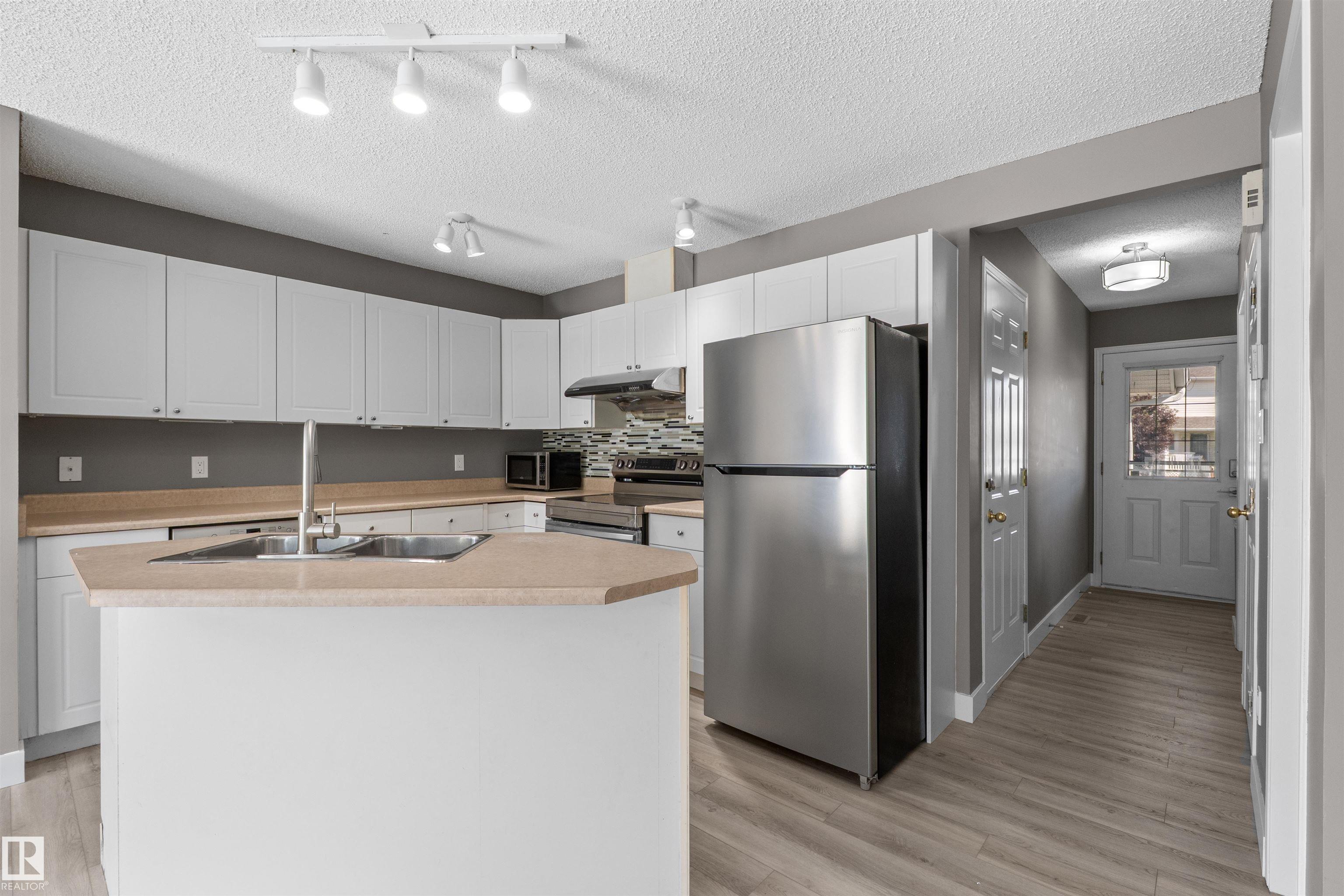 https://zimg.paragon.ice.com/ParagonImages/Property/PM/RAE/225411778/19/0/0/9e56d69b406ccab43efd0bebc2c6219e/1/3a4cb91939c1ed21994c183c9ee638d5/225411778-bde95d1e-d4dc-48ec-a242-056ca15e75f7.JPG