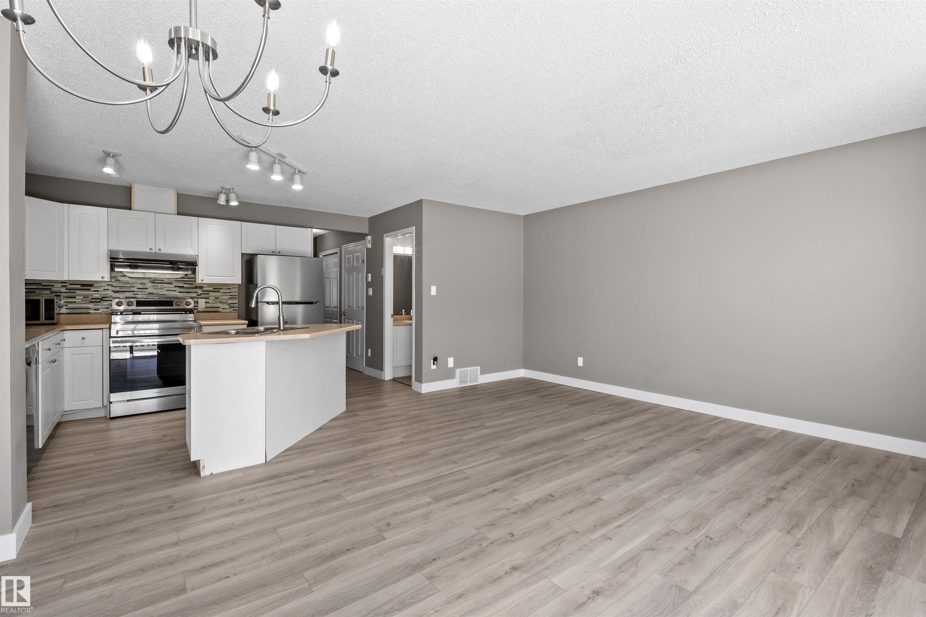 https://zimg.paragon.ice.com/ParagonImages/Property/PM/RAE/225411778/20/0/0/d981d27711625035b53453815e38423d/1/3a4cb91939c1ed21994c183c9ee638d5/225411778-45fc7277-a80c-4a9e-aee6-8e9b070ae280.JPG