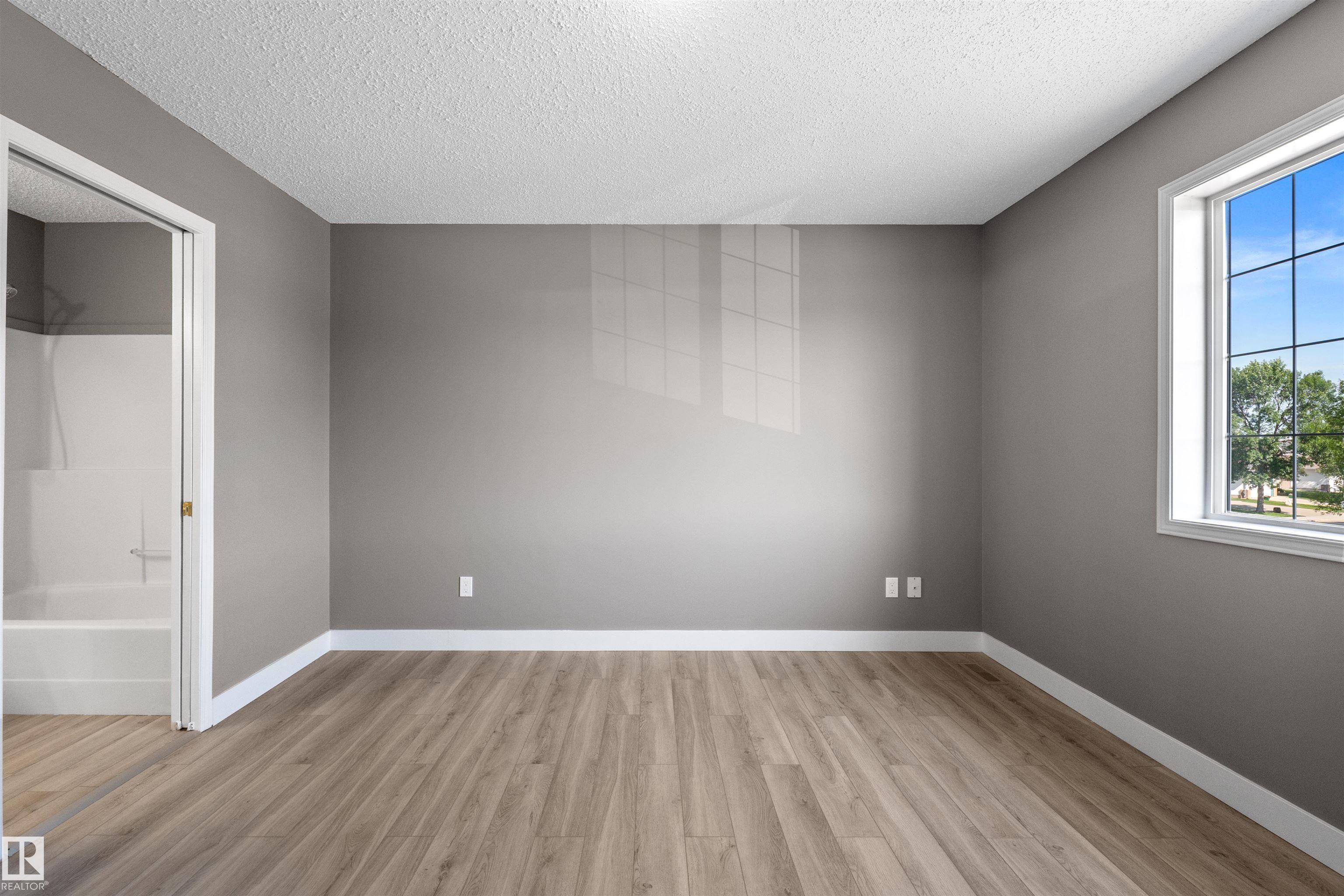https://zimg.paragon.ice.com/ParagonImages/Property/PM/RAE/225411778/37/0/0/6f744f563344987be30332f61104d6aa/1/3a4cb91939c1ed21994c183c9ee638d5/225411778-d91dc204-863d-4e0f-9deb-23f233a898bd.JPG