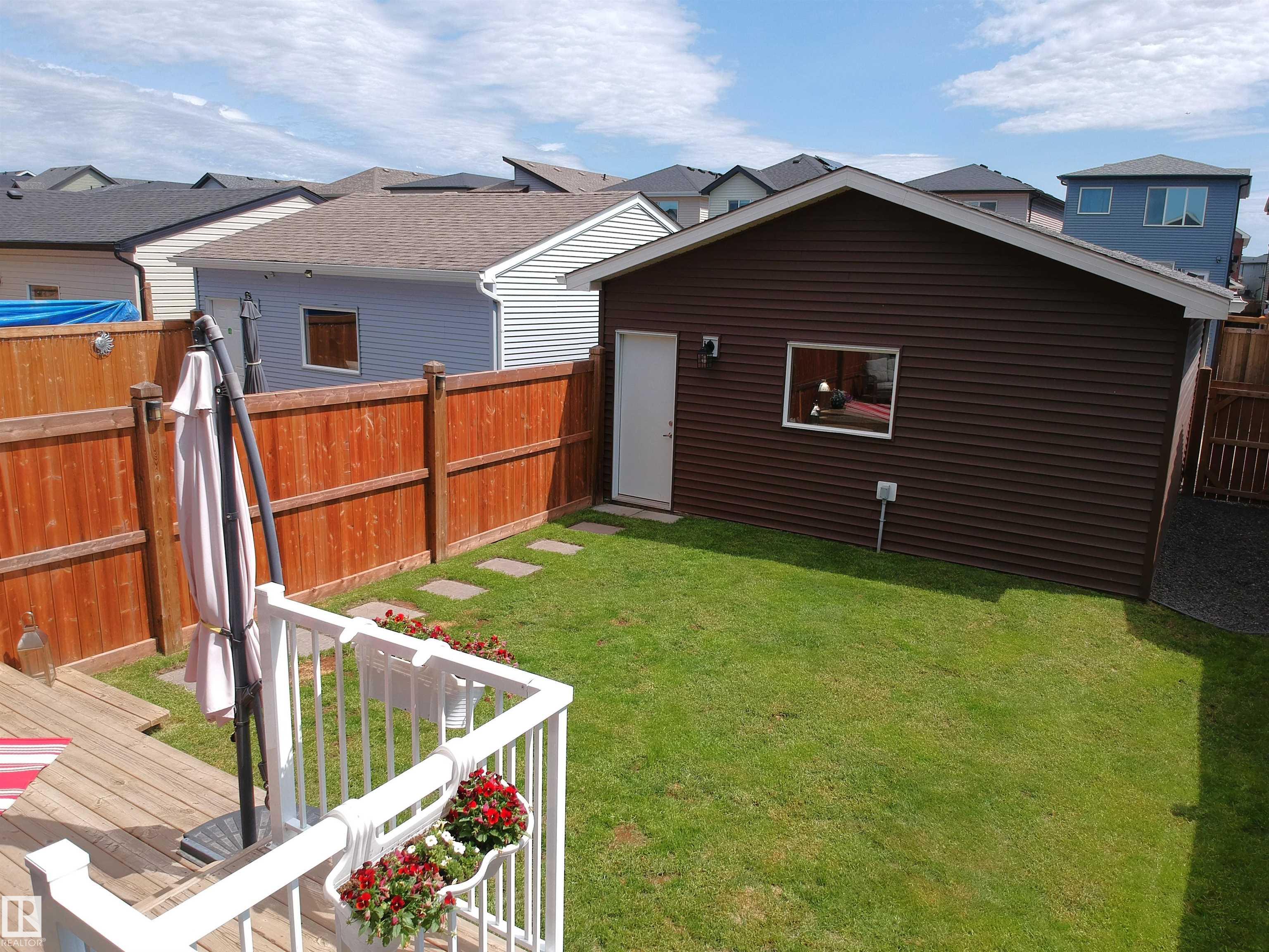Listing photo thumbnail