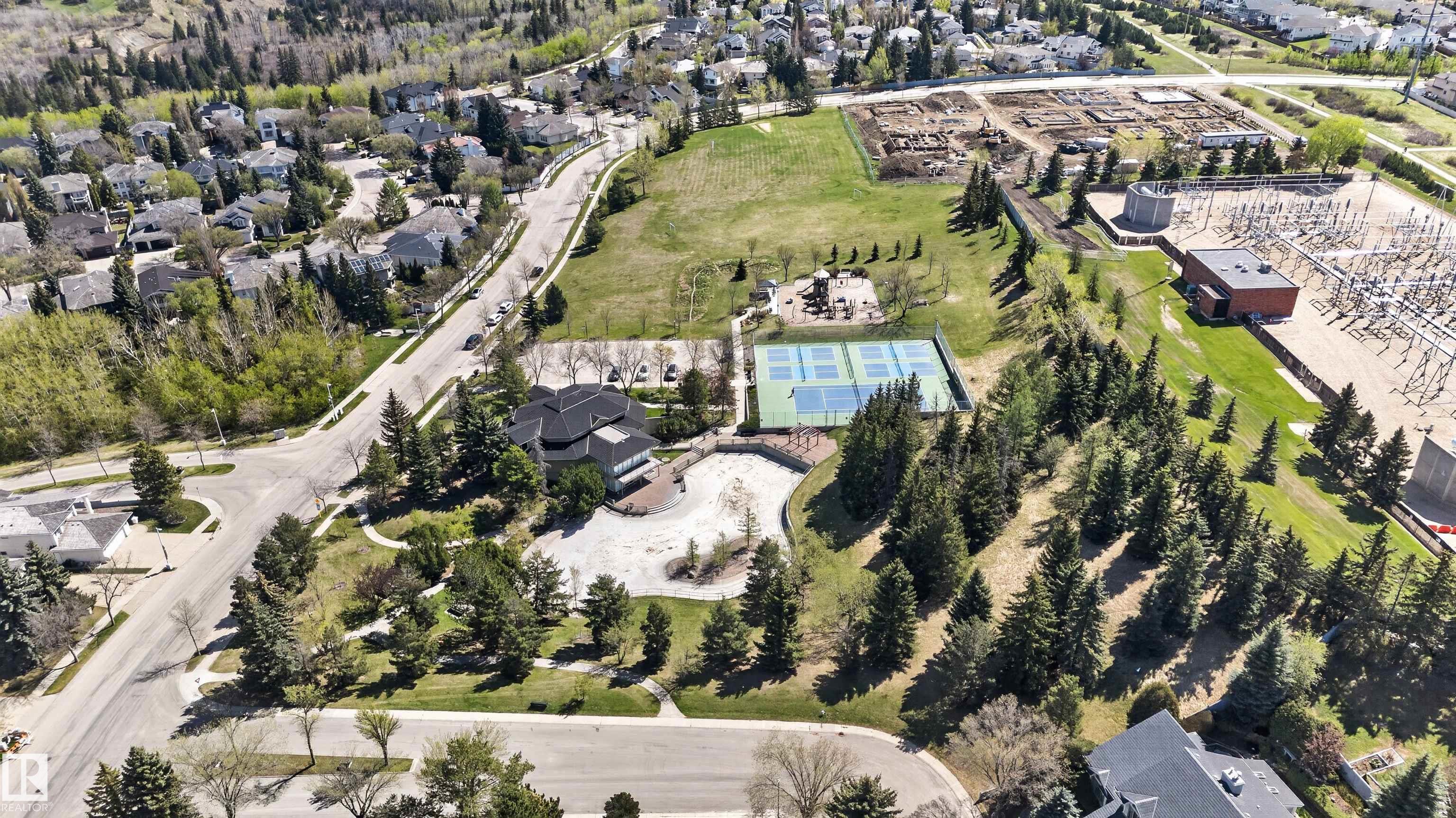 https://zimg.paragon.ice.com/ParagonImages/Property/PM/RAE/225411787/48/0/0/95898b0689759a5ad2b8d5515819297b/1/1be11ae4c643933fa9794cabcc22d68a/225411787-FA161858-973A-481A-B643-2412701157C7.JPG