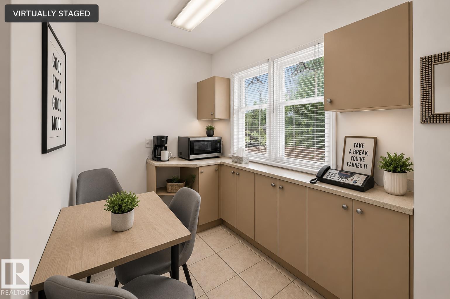 https://zimg.paragon.ice.com/ParagonImages/Property/PM/RAE/225411796/22/0/0/5921dc4e78803426cb8861856b8eade3/1/06db3c21d6e01d3043376d2eaf9fa60b/225411796-bc148984-9165-43b0-a4f4-80084a05f089.JPG
