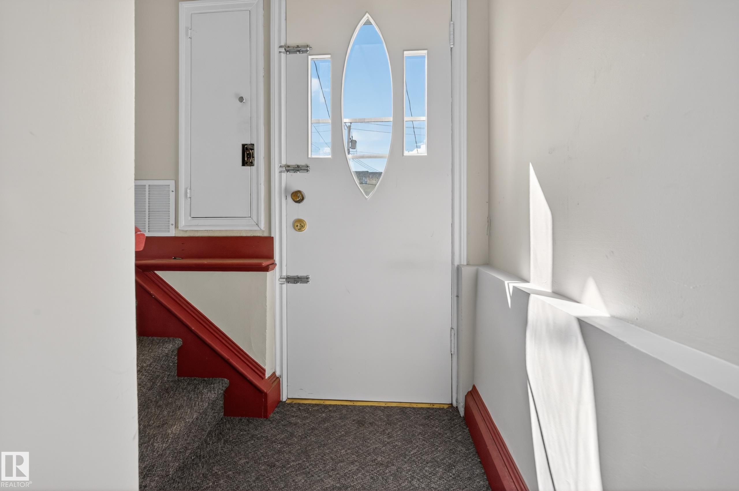 https://zimg.paragon.ice.com/ParagonImages/Property/PM/RAE/225411796/37/0/0/df4cc7e7b785ebdba499b2cb07c9ff11/1/06db3c21d6e01d3043376d2eaf9fa60b/225411796-cbcd45a8-d4c9-4303-8a75-7e519b4aa098.JPG