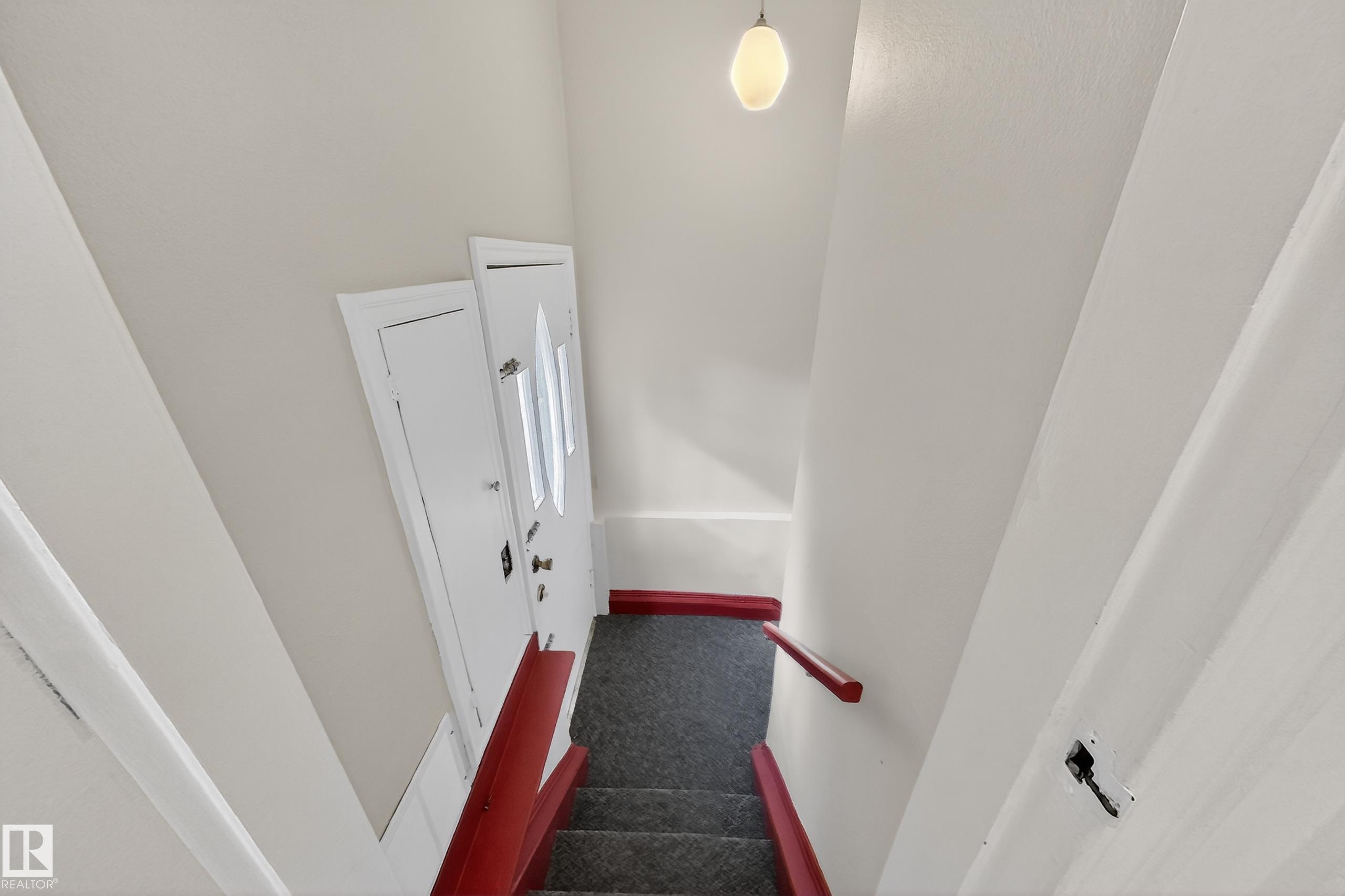 https://zimg.paragon.ice.com/ParagonImages/Property/PM/RAE/225411796/55/0/0/1d28c14e03849767e29b0cbd8e82e6bb/1/06db3c21d6e01d3043376d2eaf9fa60b/225411796-3c692284-a7e4-44d3-a7e3-d40c8bb9af25.JPG