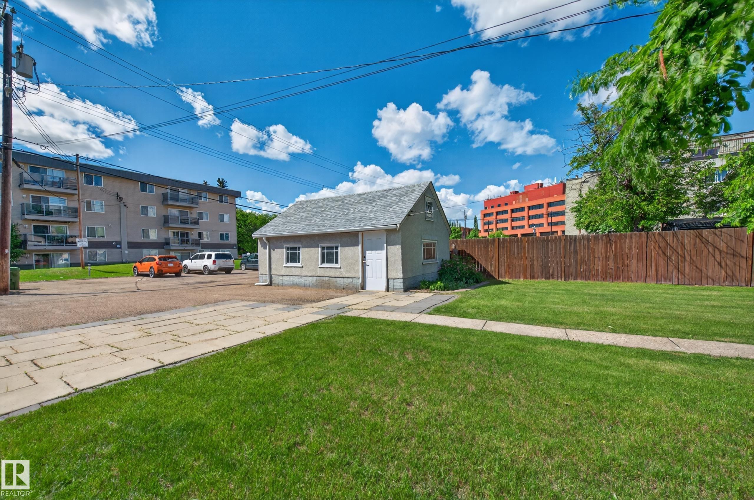 https://zimg.paragon.ice.com/ParagonImages/Property/PM/RAE/225411796/59/0/0/3231c73496da2051b6c8e952f790c103/1/06db3c21d6e01d3043376d2eaf9fa60b/225411796-be7c3ce1-266d-4bbd-a2bc-8a944801e330.JPG