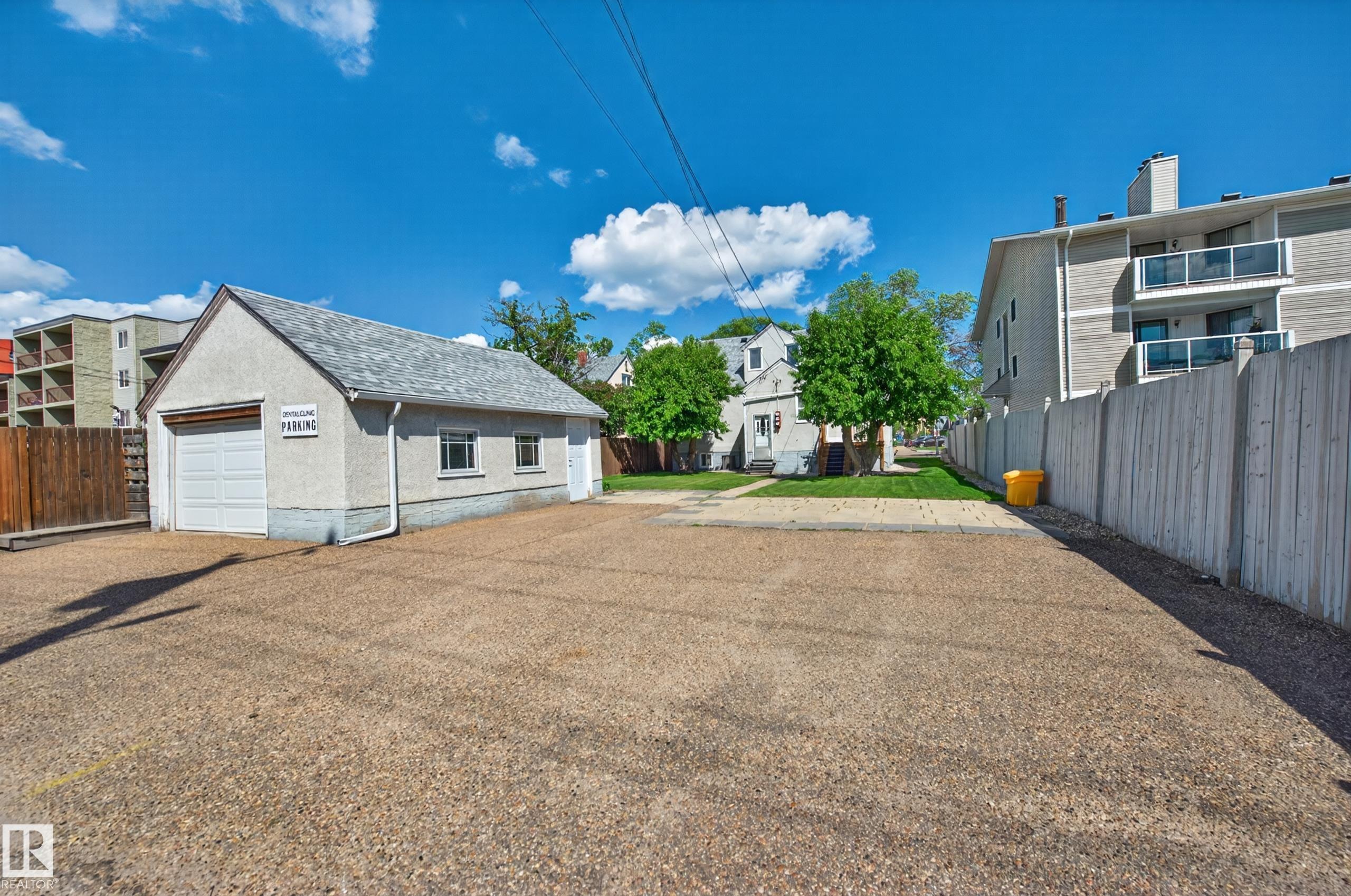 https://zimg.paragon.ice.com/ParagonImages/Property/PM/RAE/225411796/60/0/0/f7a204625d6d3505a691e9d3ec94d8c4/1/06db3c21d6e01d3043376d2eaf9fa60b/225411796-46fe01cc-af64-47fc-8464-bdd4a27d9973.JPG